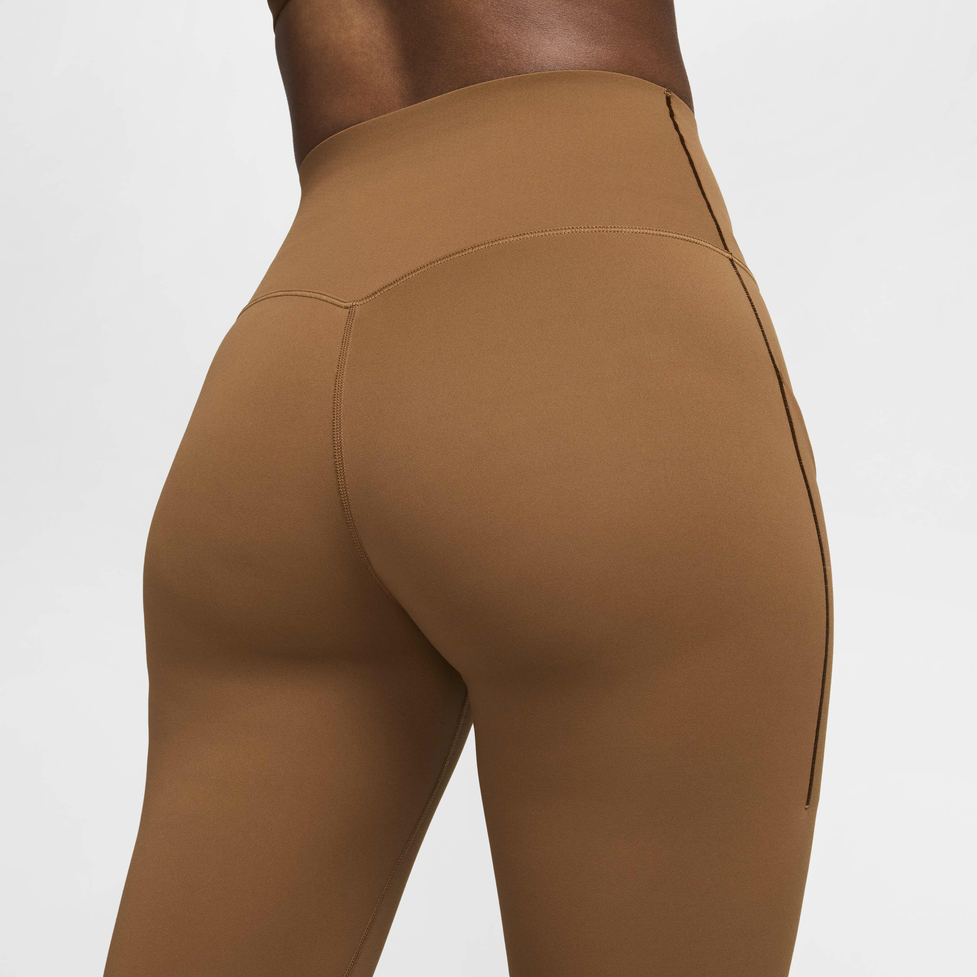 نايكي يونيفيرسا image number 5