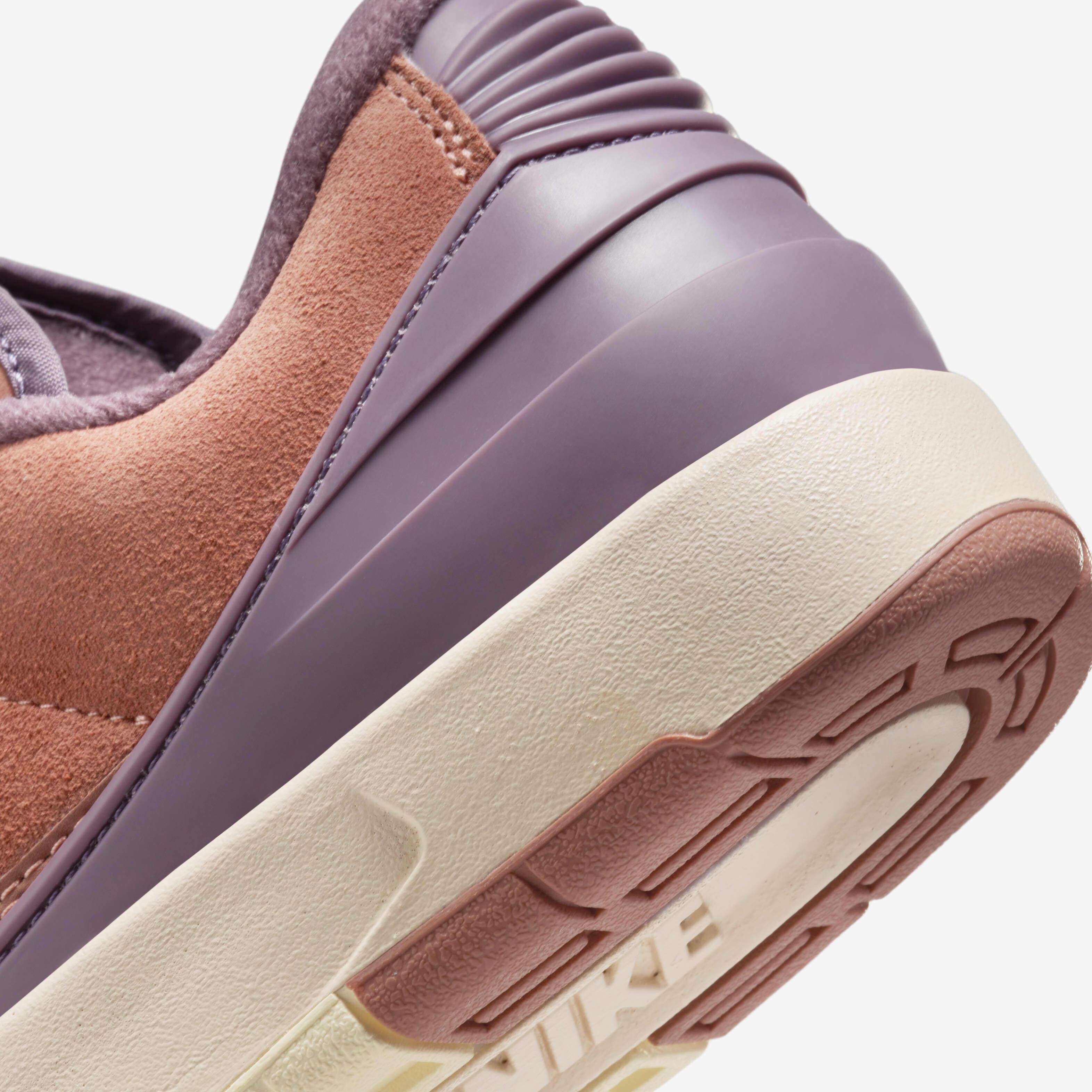 Air Jordan 2 Retro Low image number 7