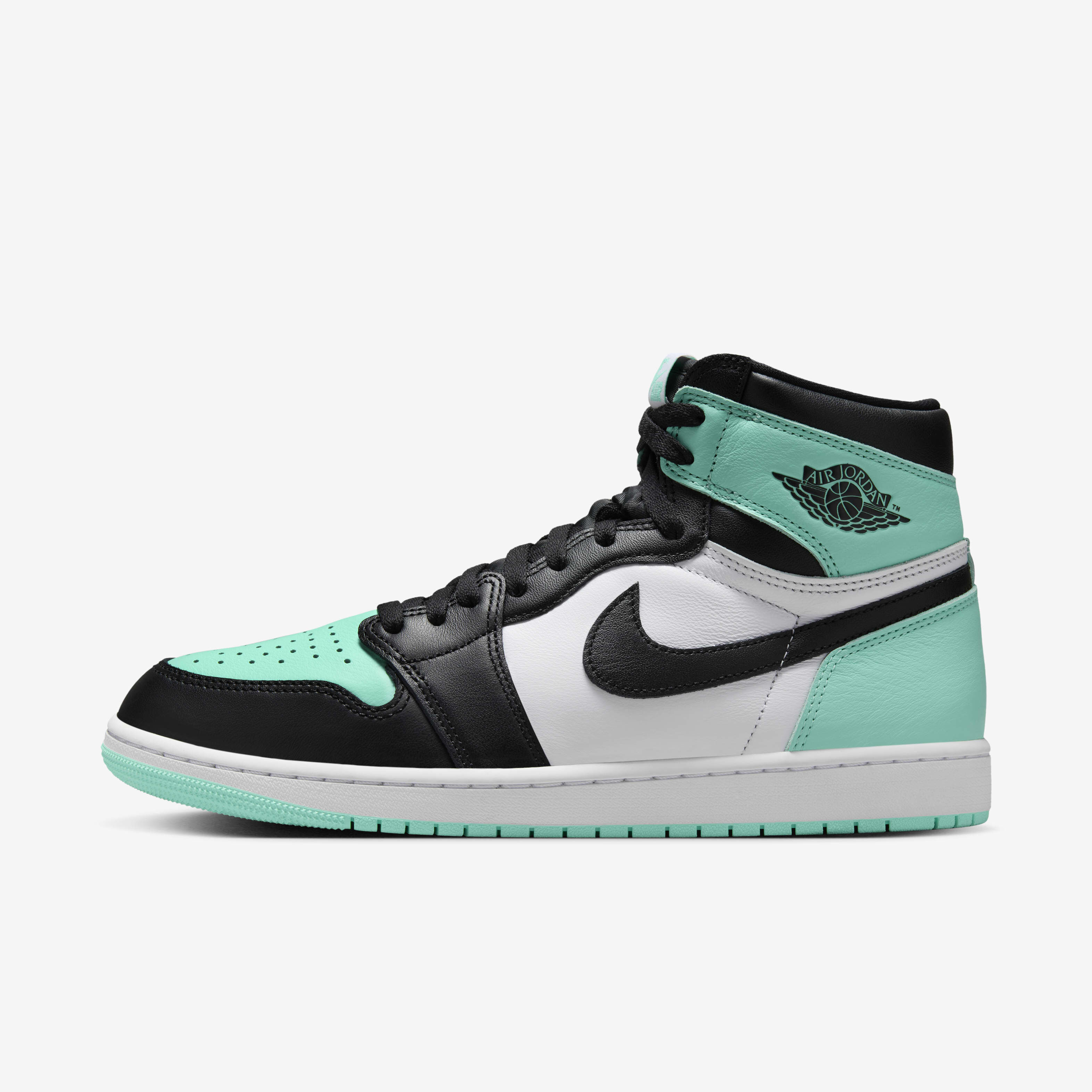 Air Jordan 1 Iconic Basketball Shoes in Dubai UAE Nike
