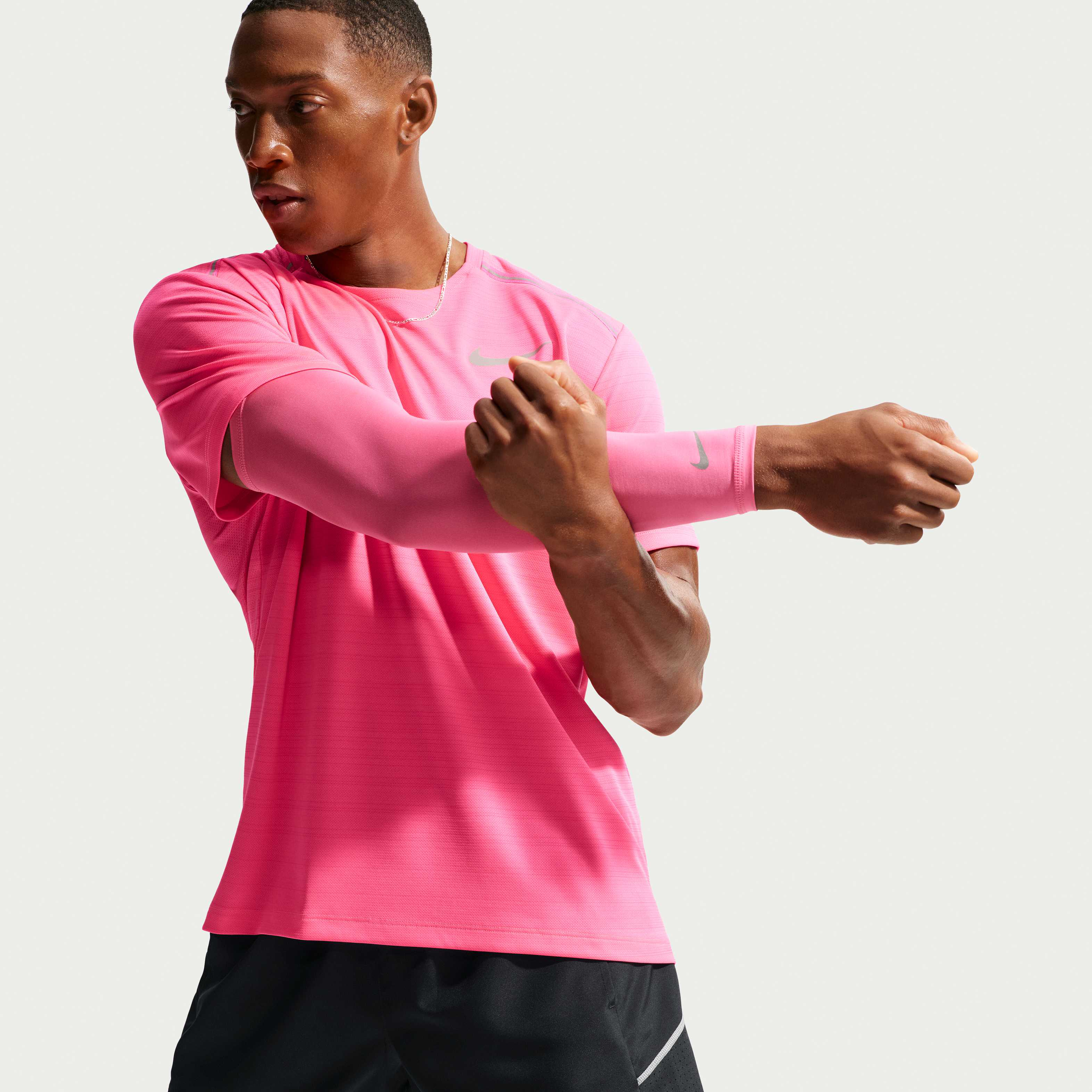 نايكي ميلر image number 3