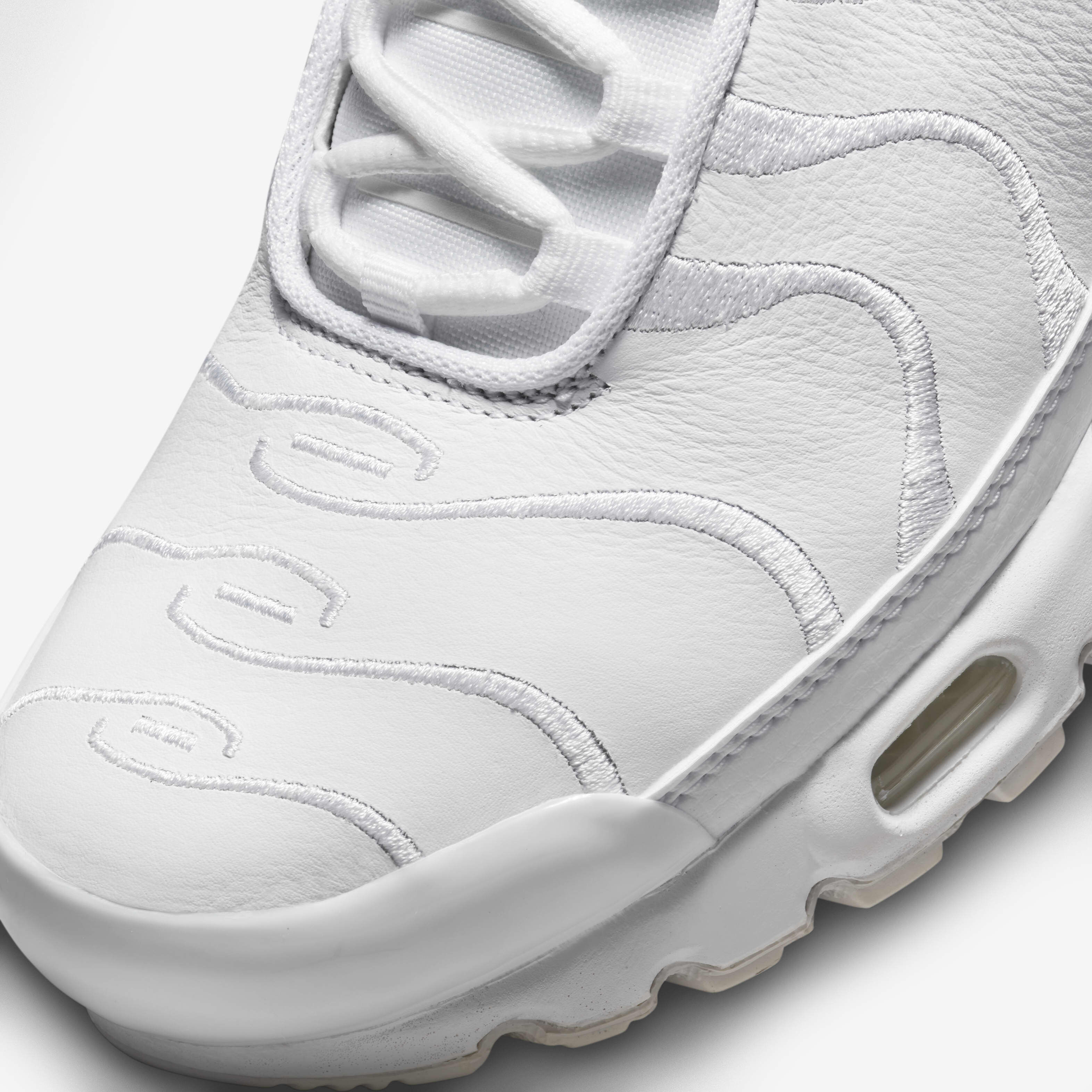 Nike Air Max Plus image number 7