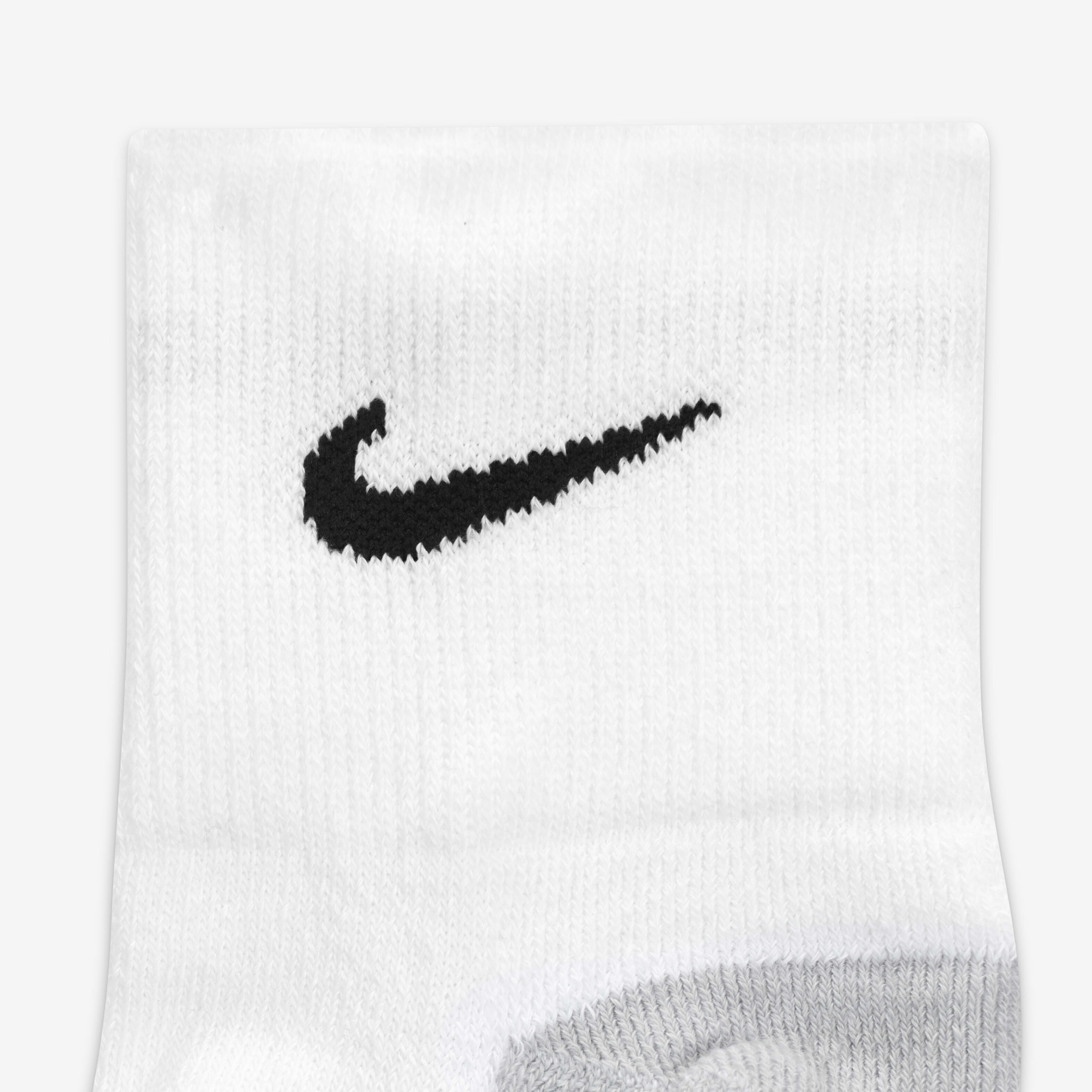 نايكي ايفريداي ماكس كوشيند image number 3