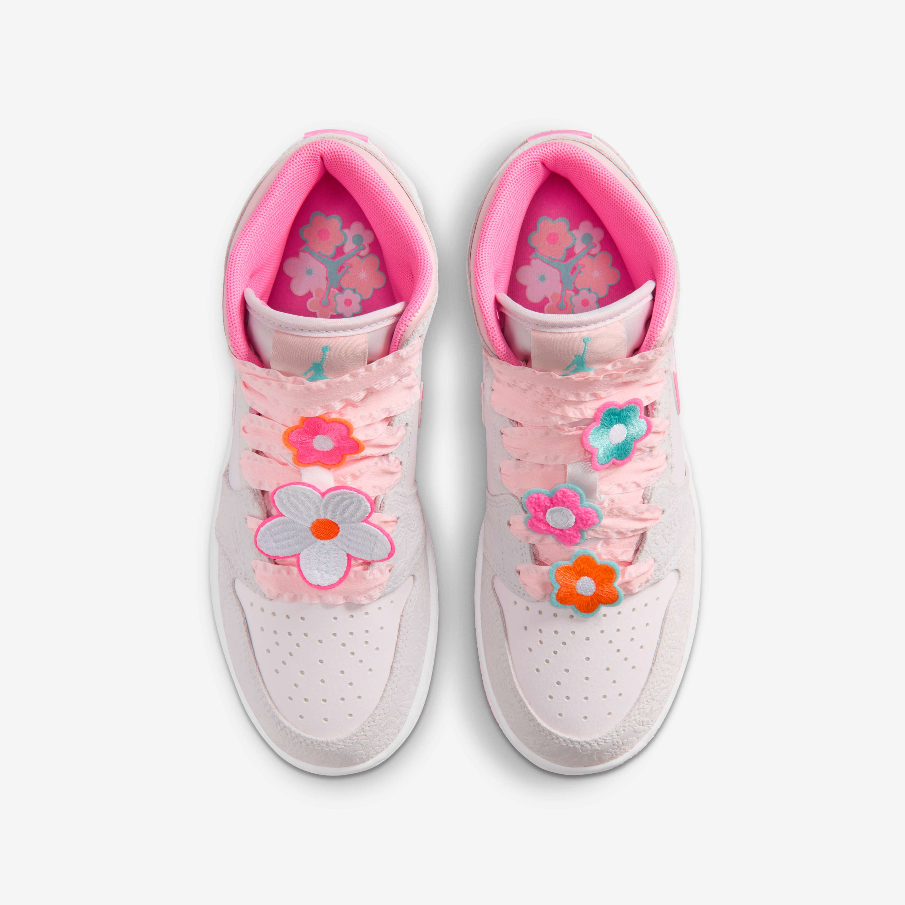 Air Jordan 1 Mid Alt SE image number 3