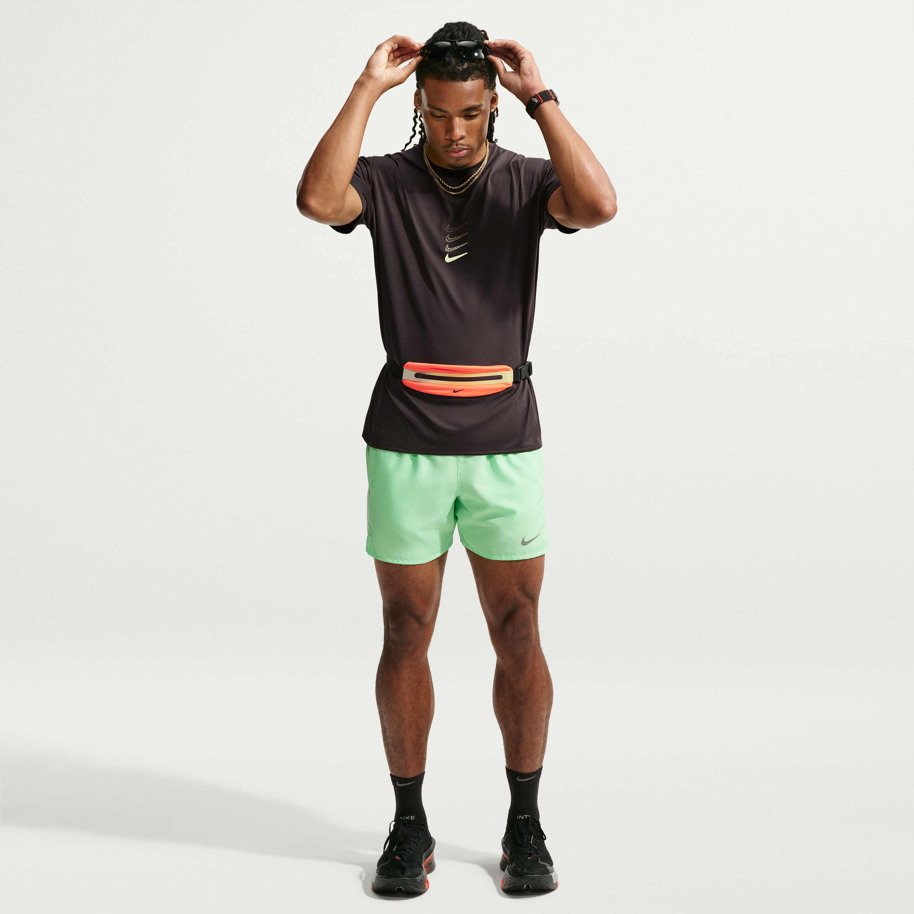 Nike image number 3