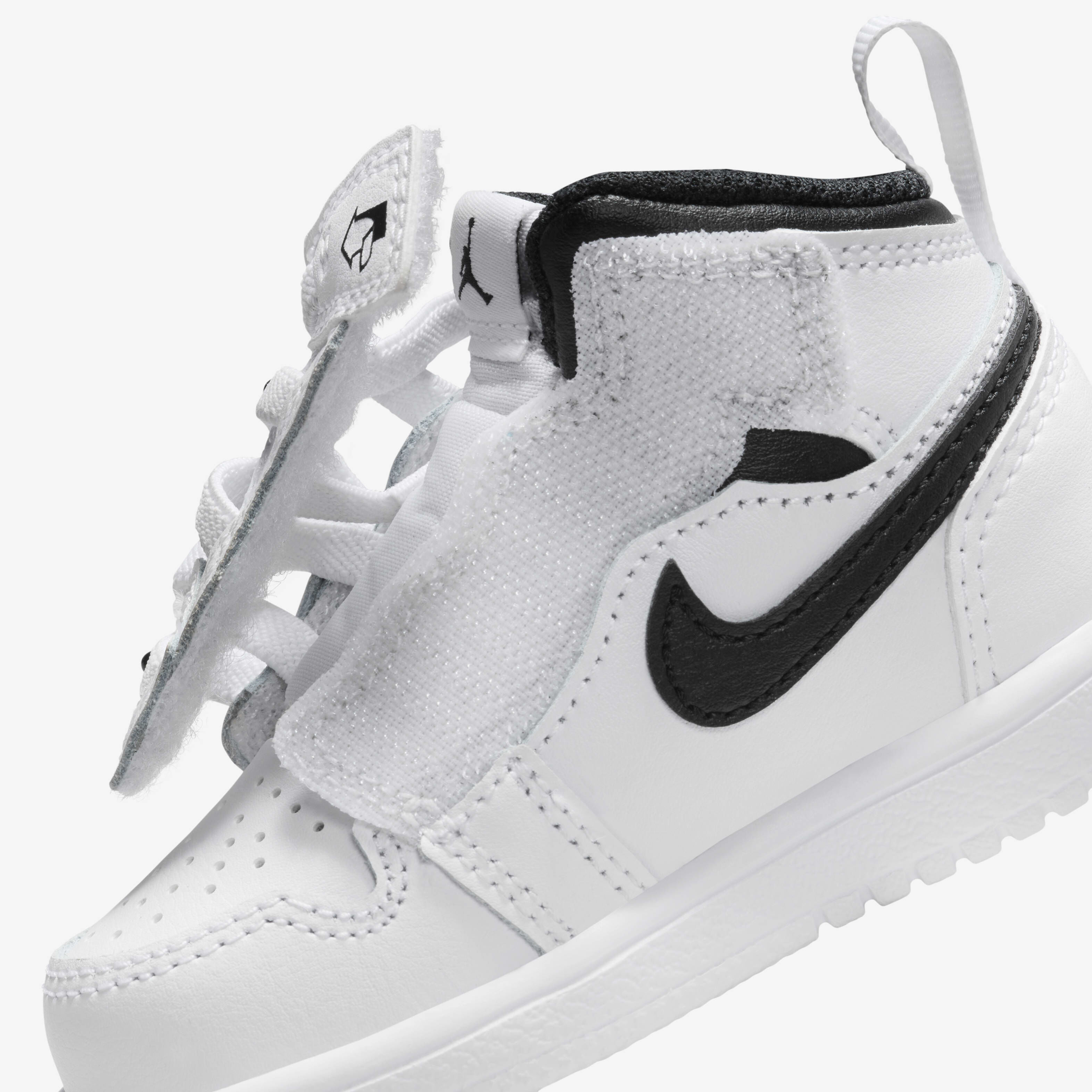 جوردن 1 ميد الت image number 7