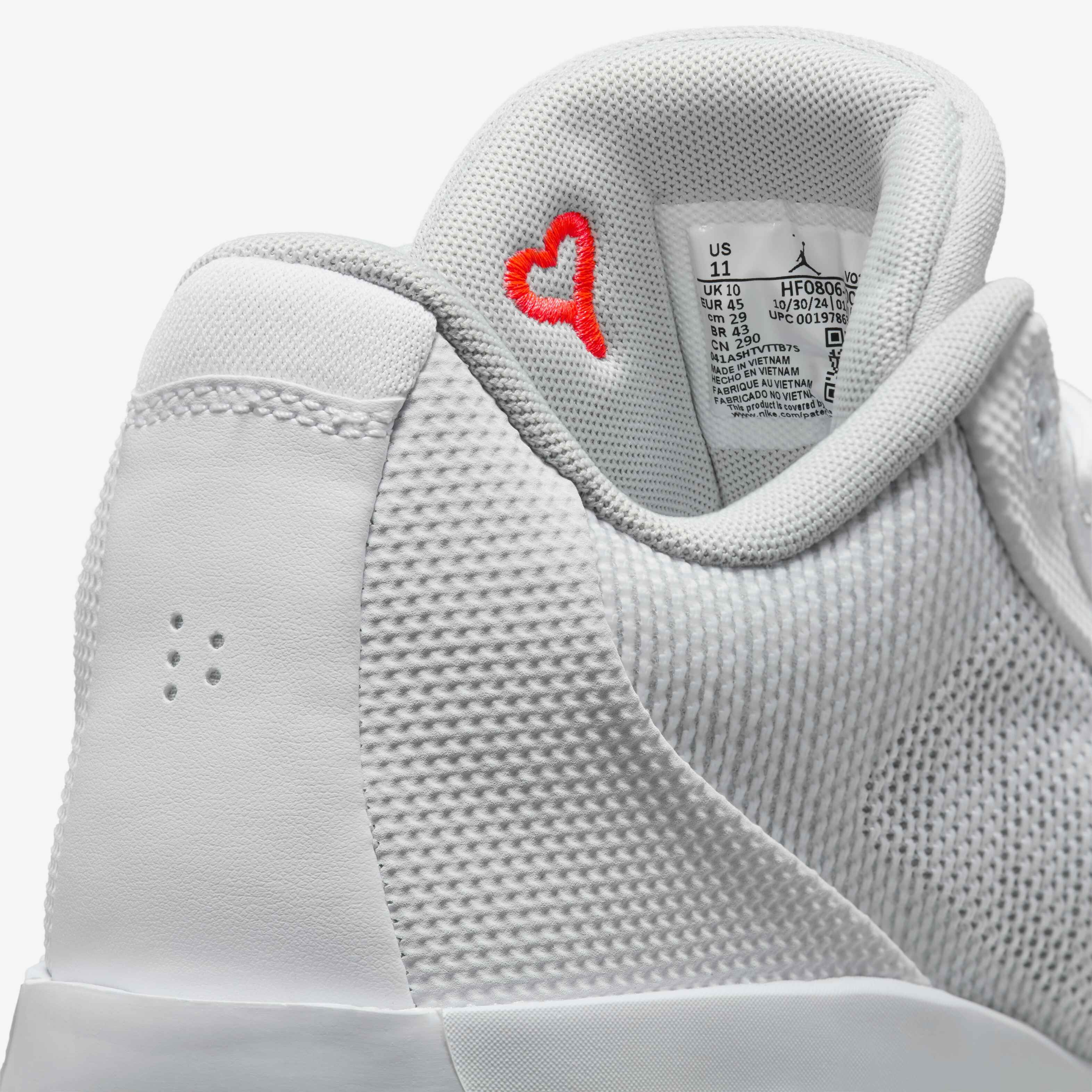 Luka .77 'Space Navigator' image number 8