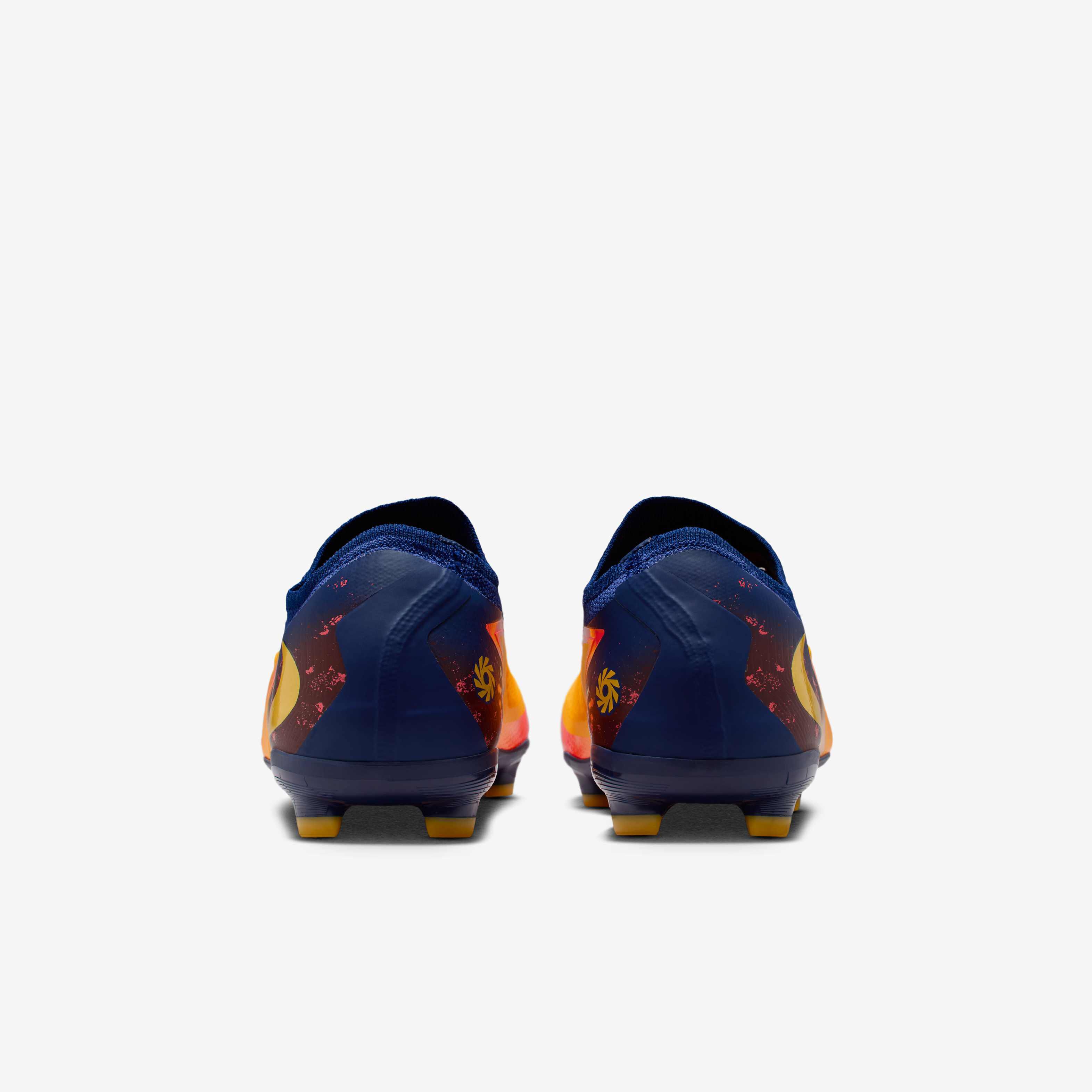 نايكي جونيور فانتوم 6 لو برو 'آرلينغ هالاند' image number 5