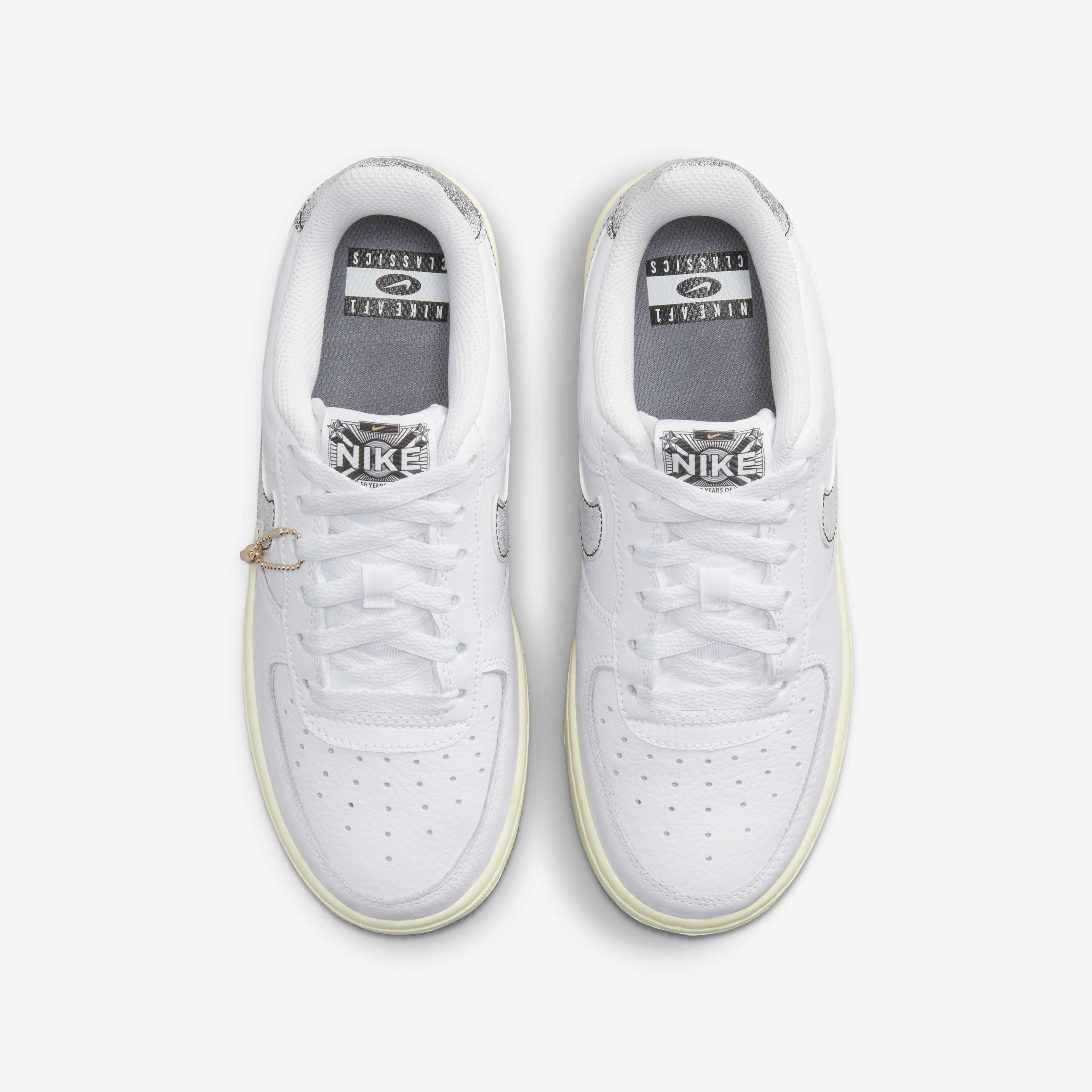 Nike Air Force 1 LV8 3 image number 3
