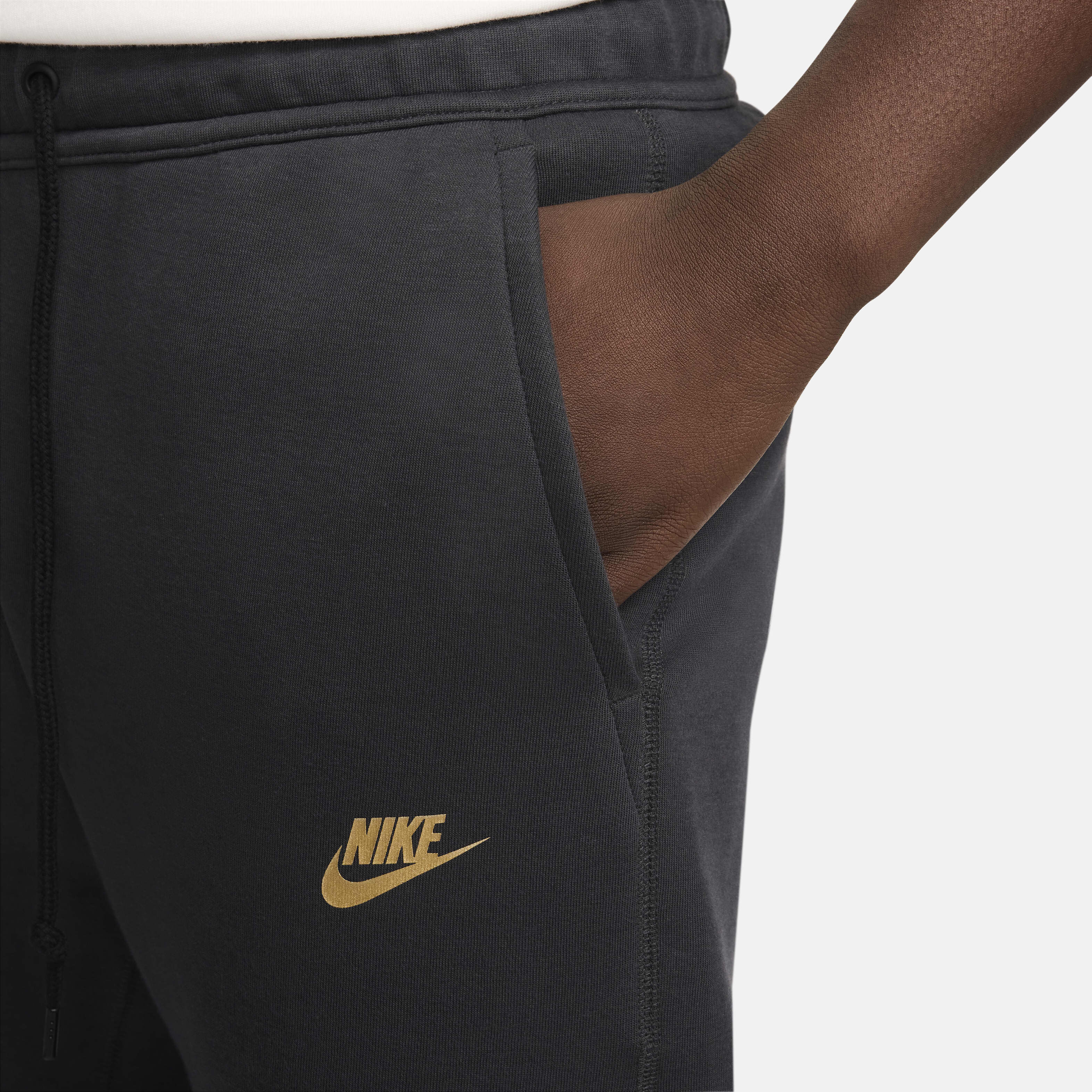 Nike Sportswear Tech Fleece image number 3