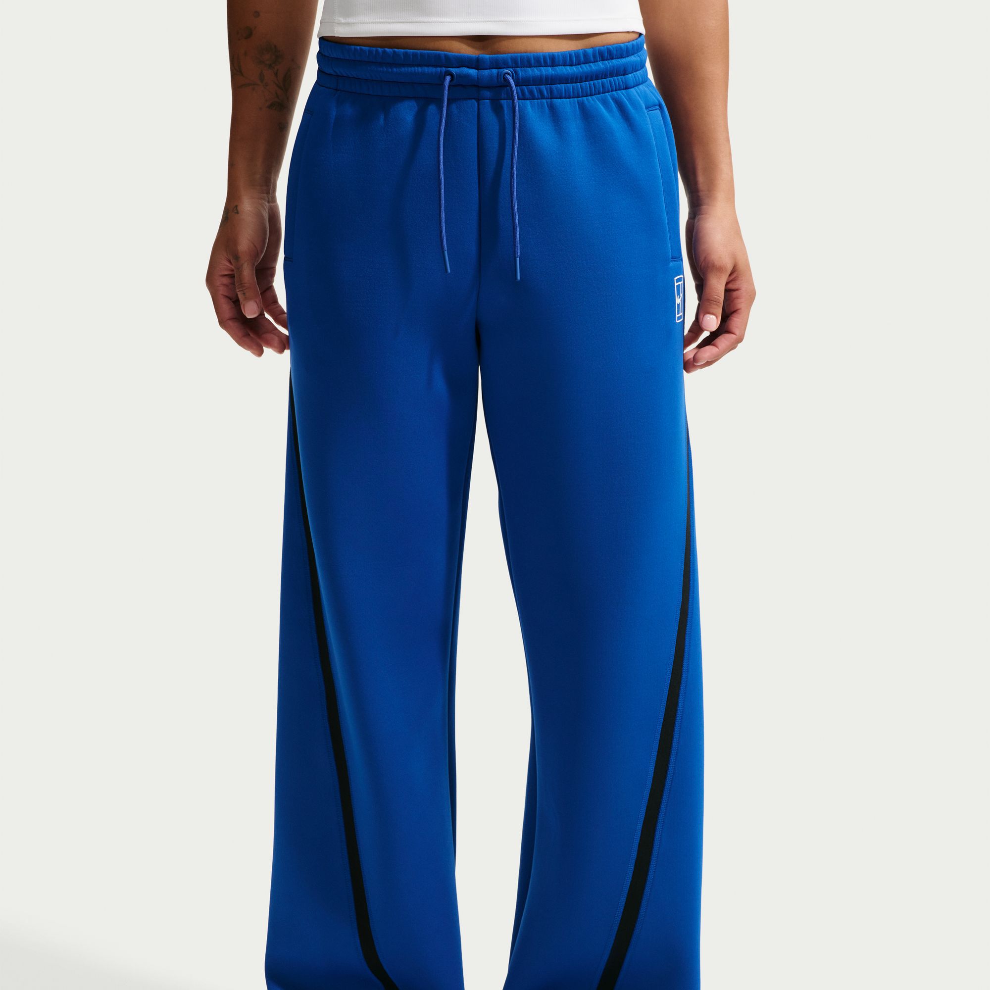 Nike Advantage image number 2