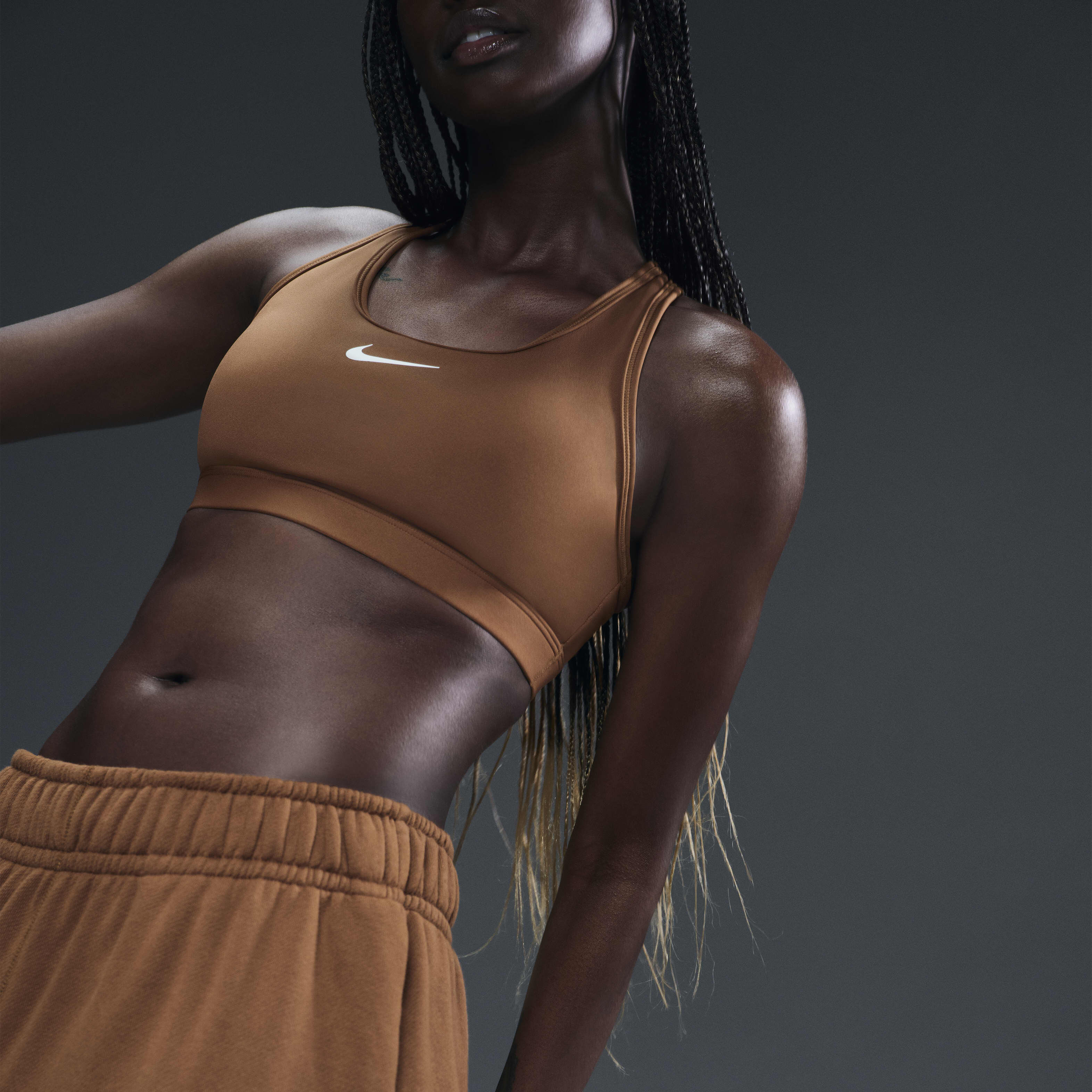 Nike Swoosh Medium-Support image number 1