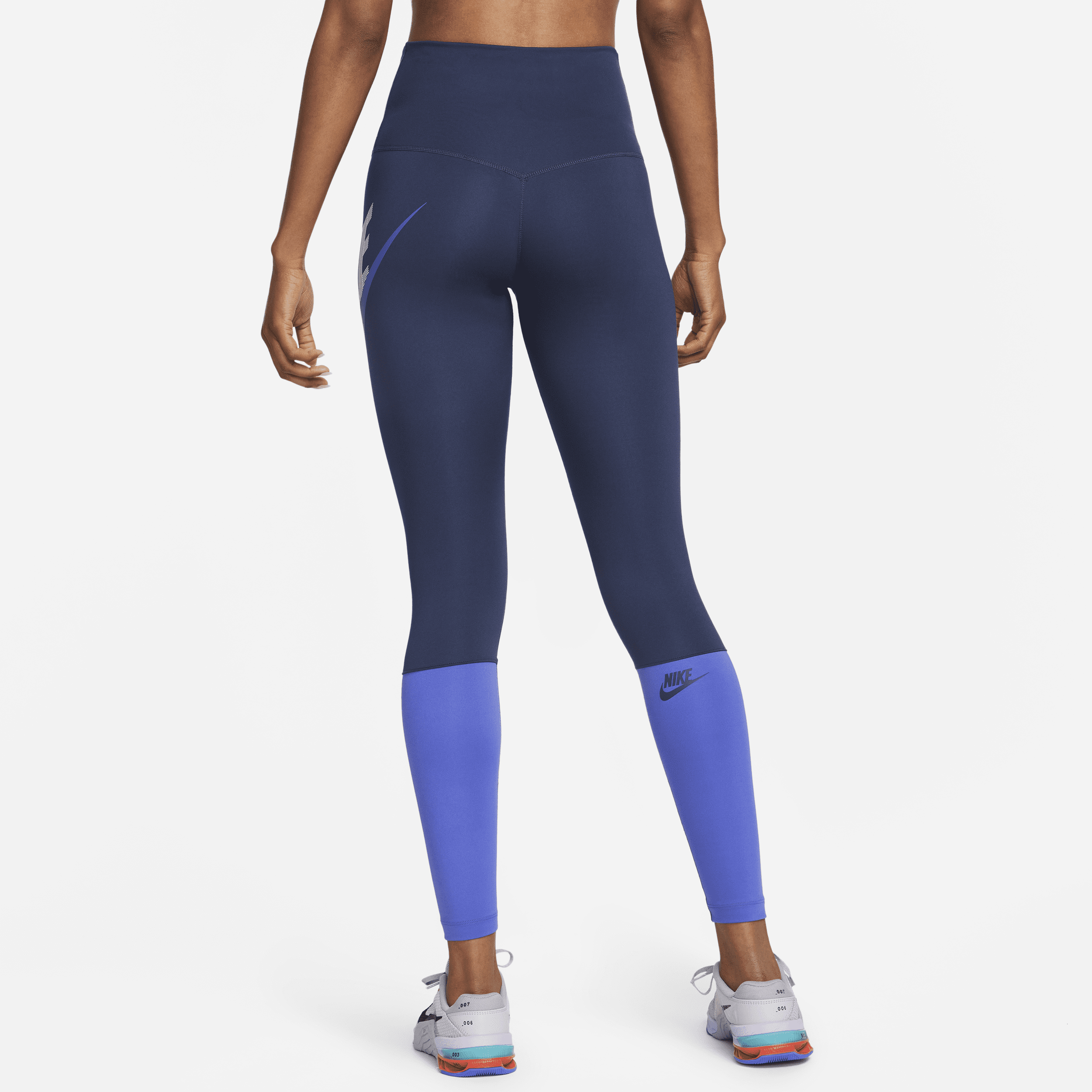 Nike One image number 1