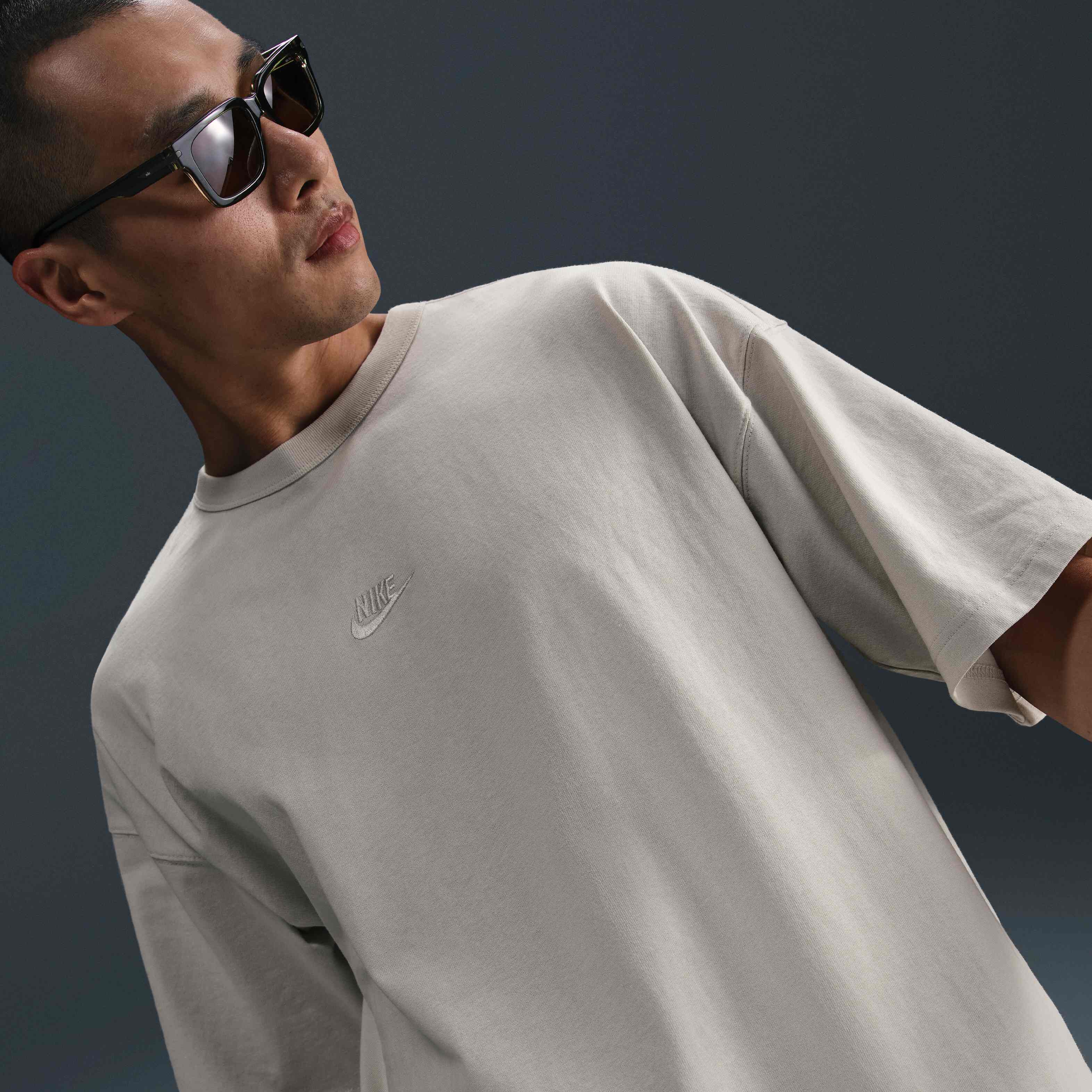 Nike Sportswear Premium Essentials image number 2