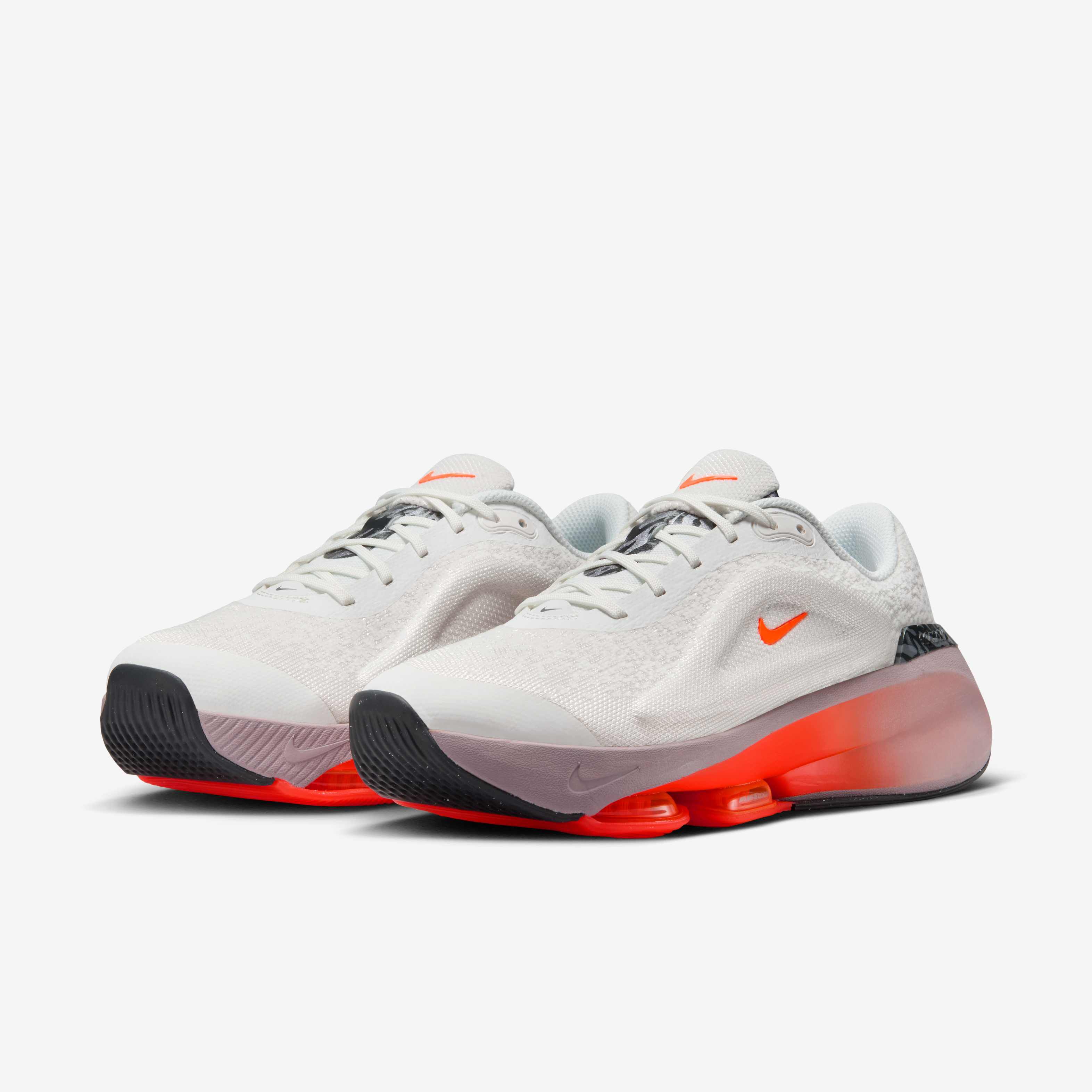 Buy Nike Versair Premium Women s Workout Shoes with Glitter Nike UAE Official