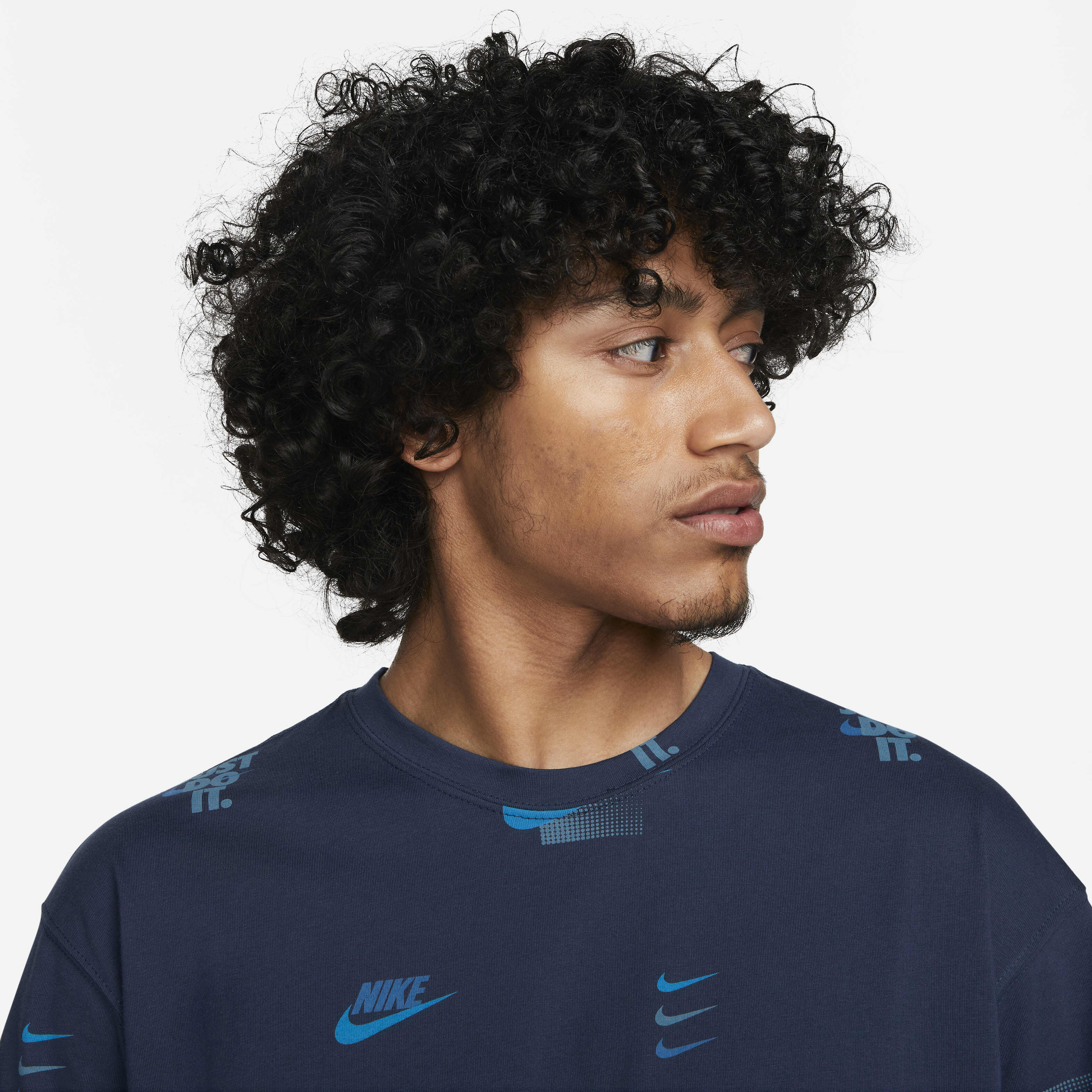Nike Sportswear image number 2