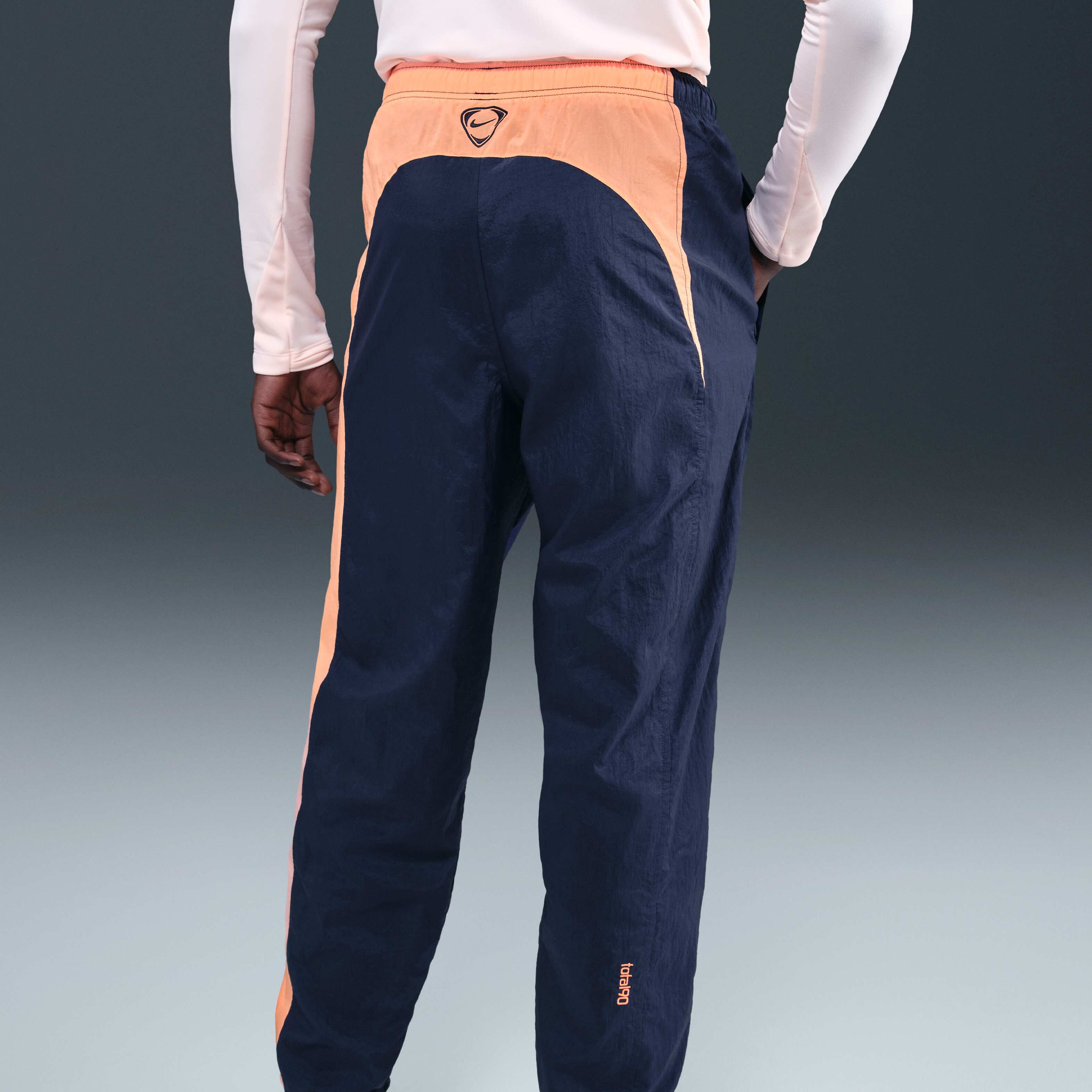 برشلونة البديل image number 2