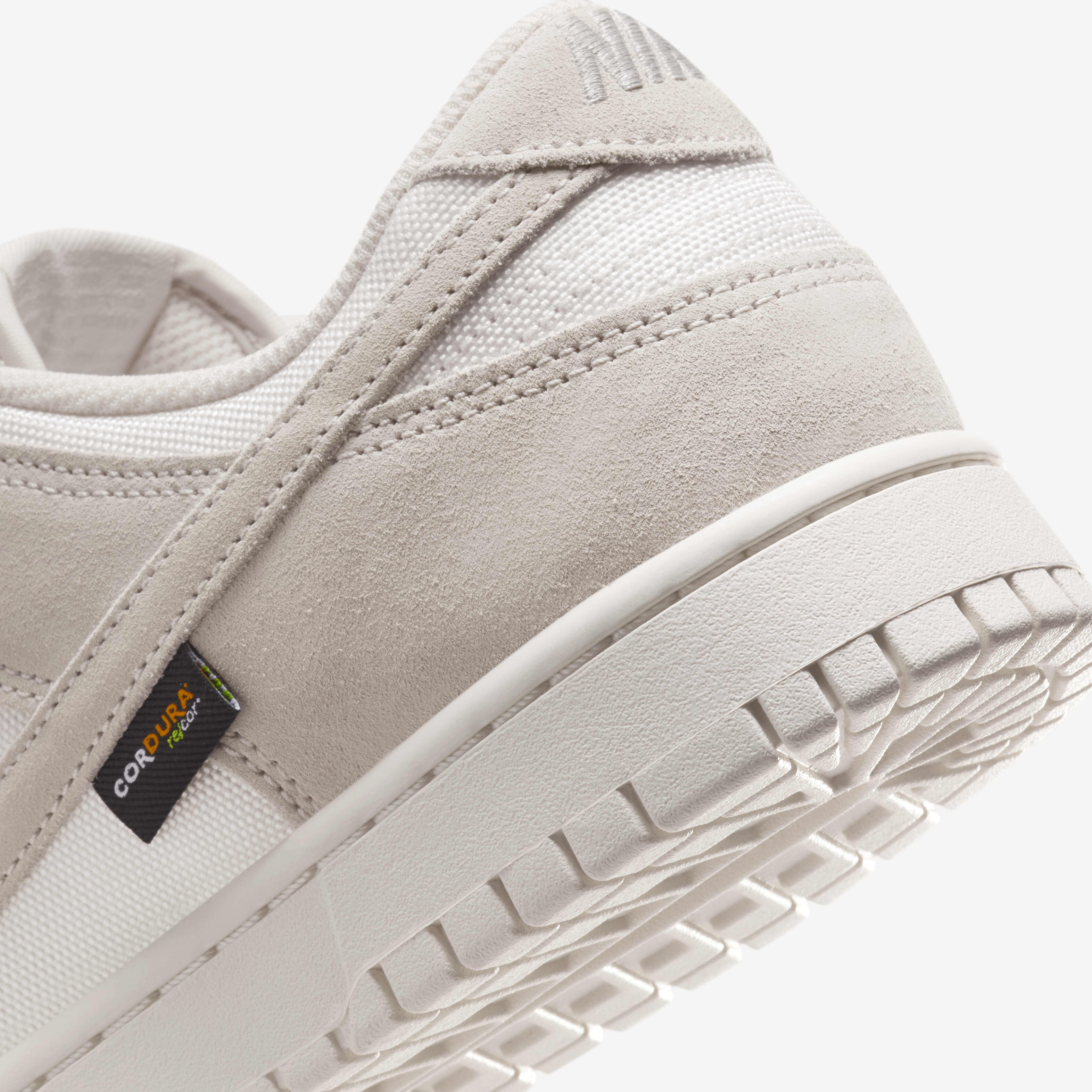 Nike Dunk Low image number 7