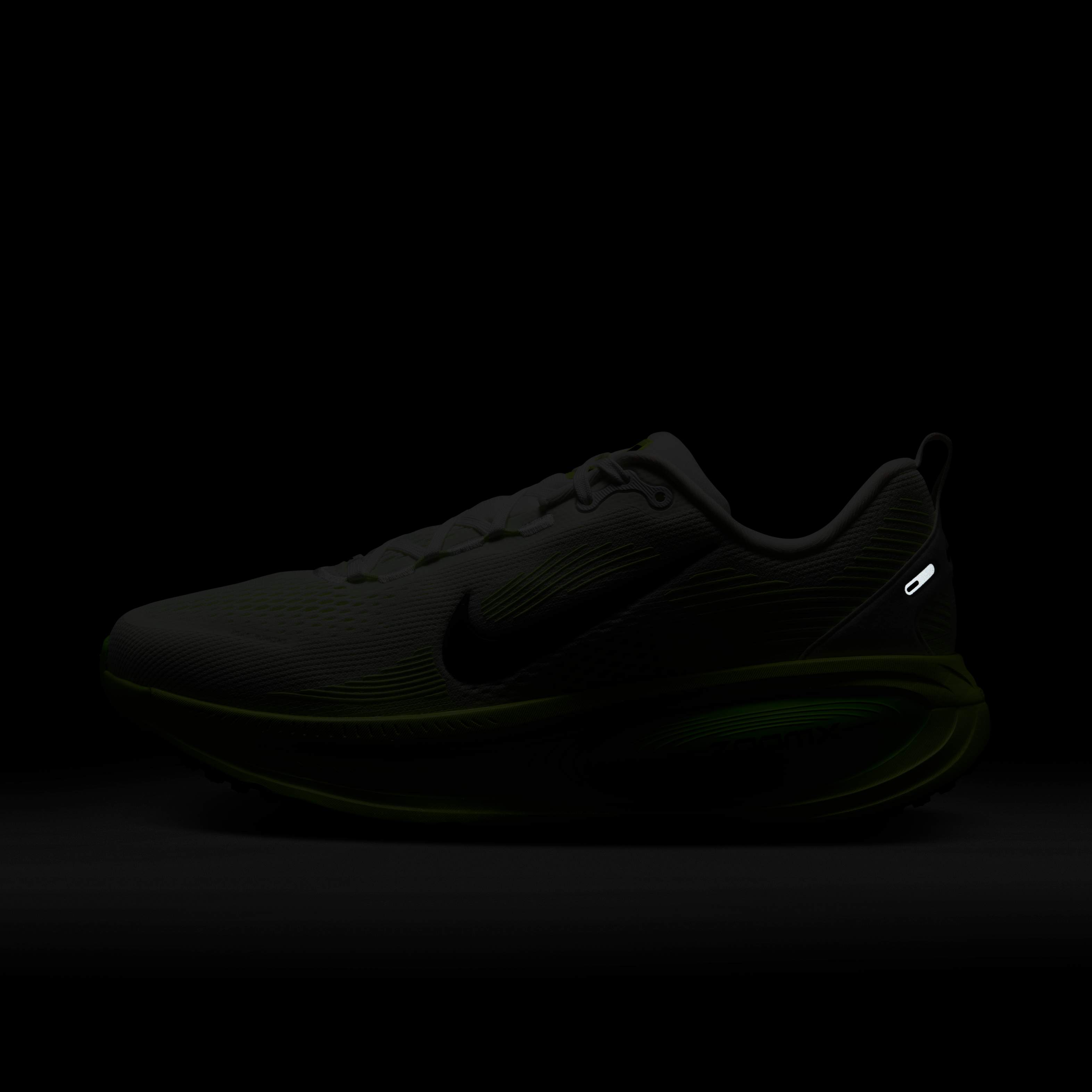 Nike Vomero 18 image number 9