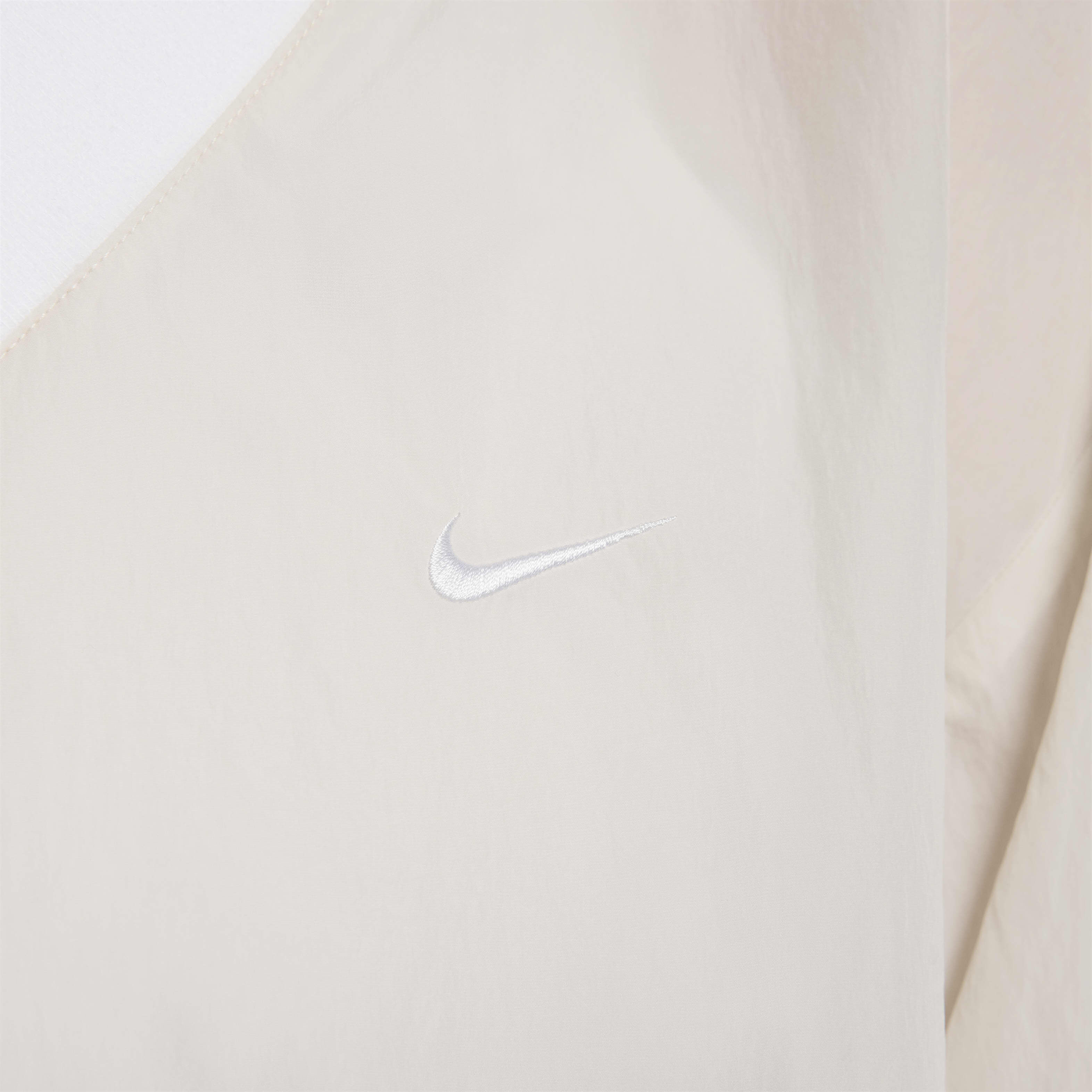 Nike Sportswear Essential image number 3
