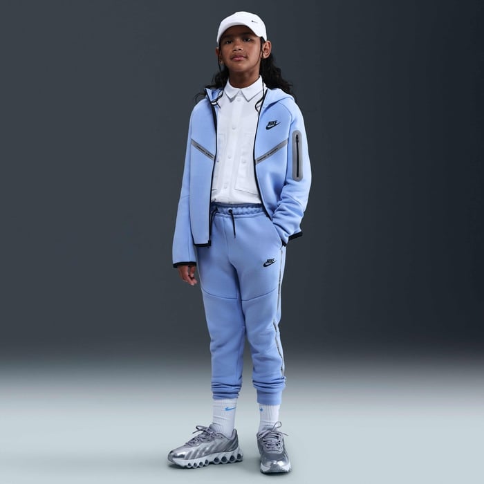 نايكي تك image number 5 نايكي تك image number 5