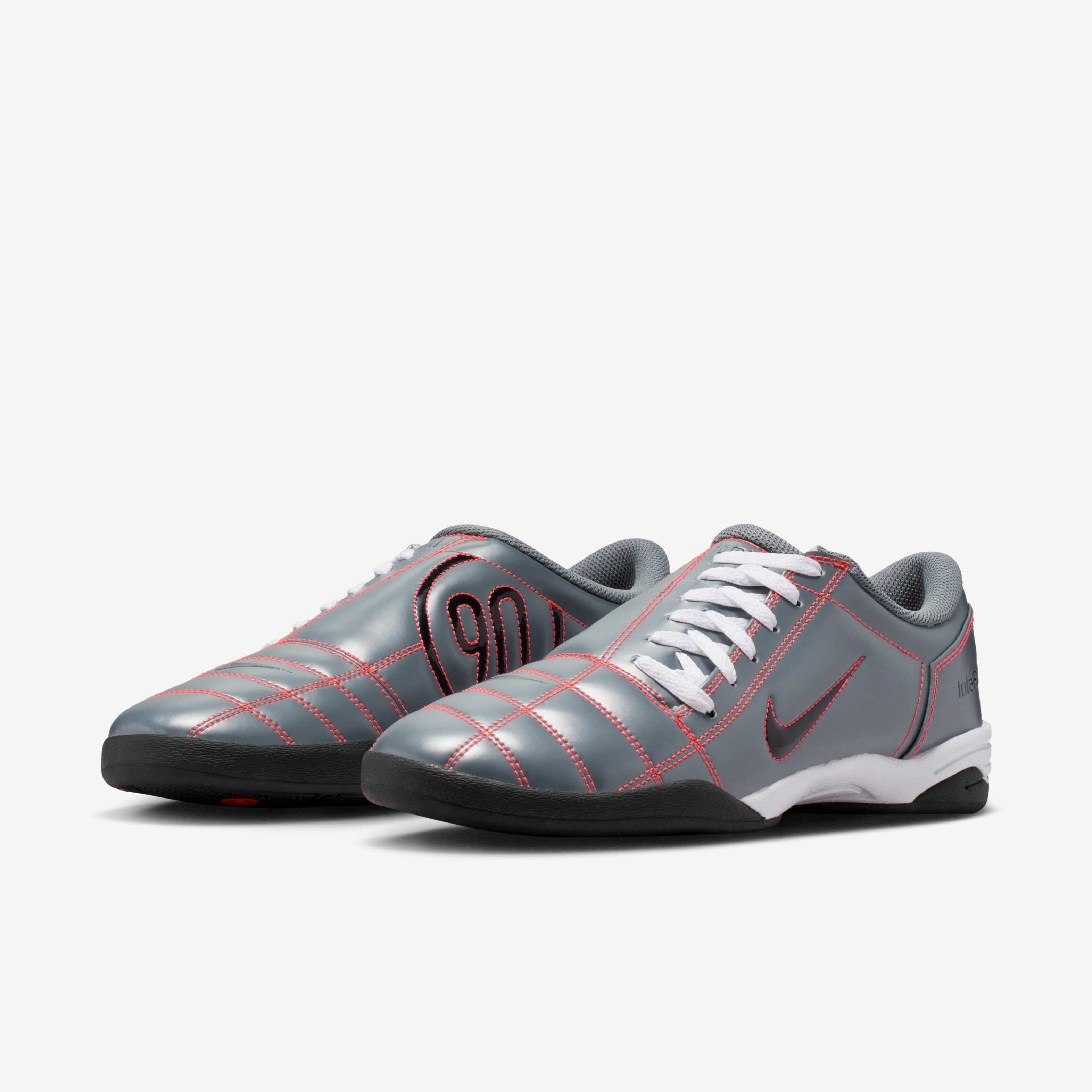 Nike Total 90 image number 4