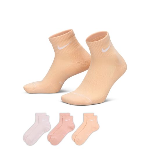 Nike Everyday Elevated