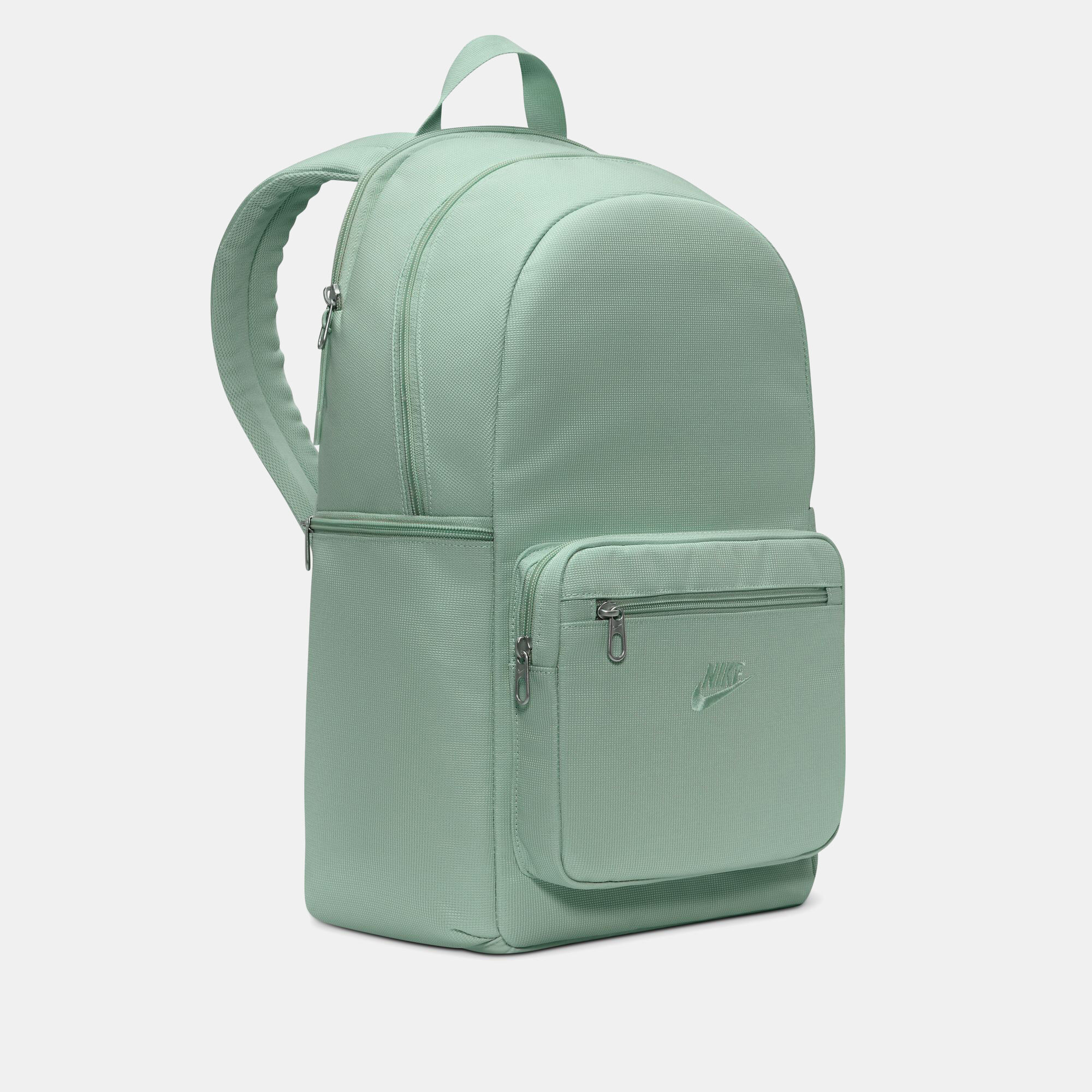 نايكي هيريتاج يوجين 2.0 image number 2