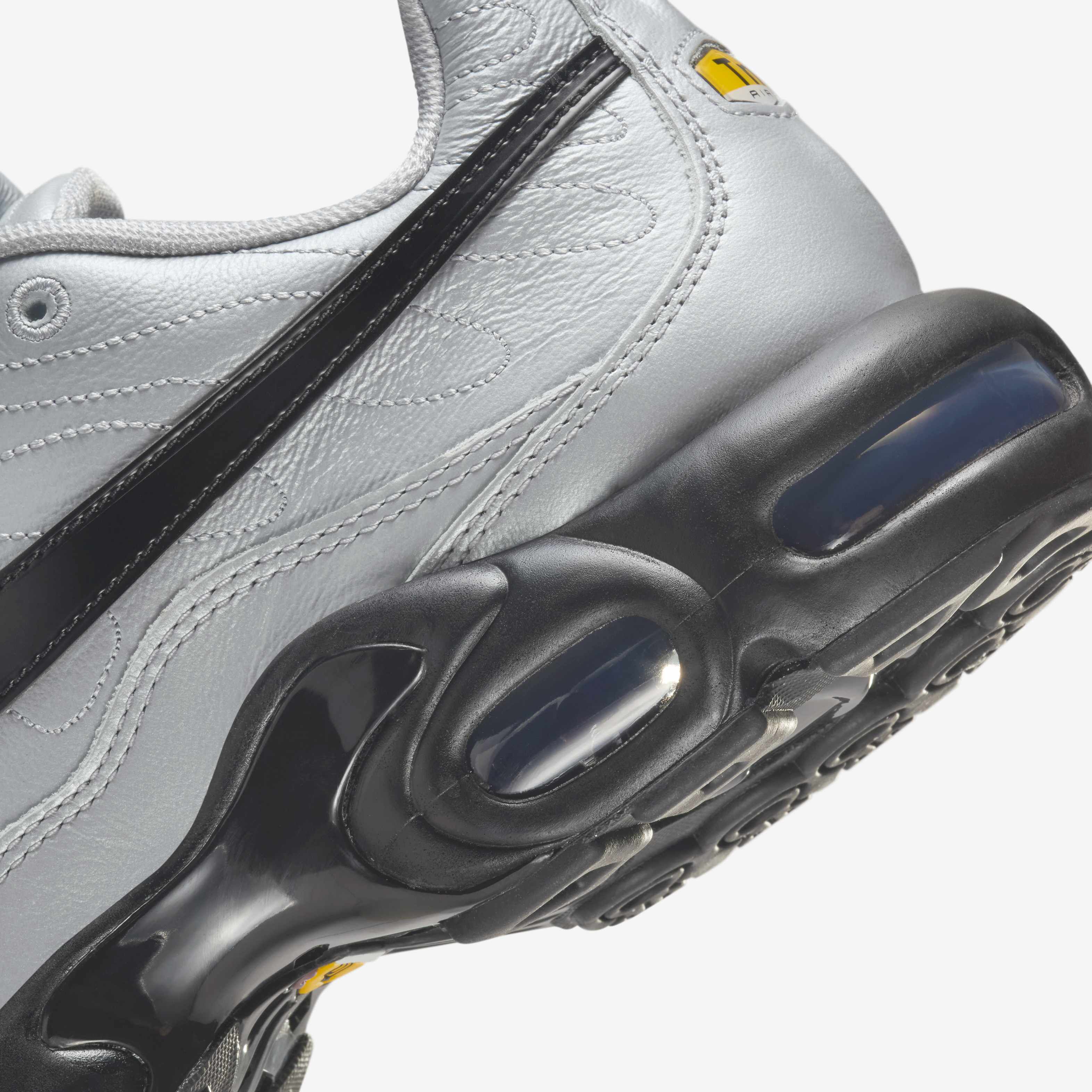 Nike Air Max Plus image number 7