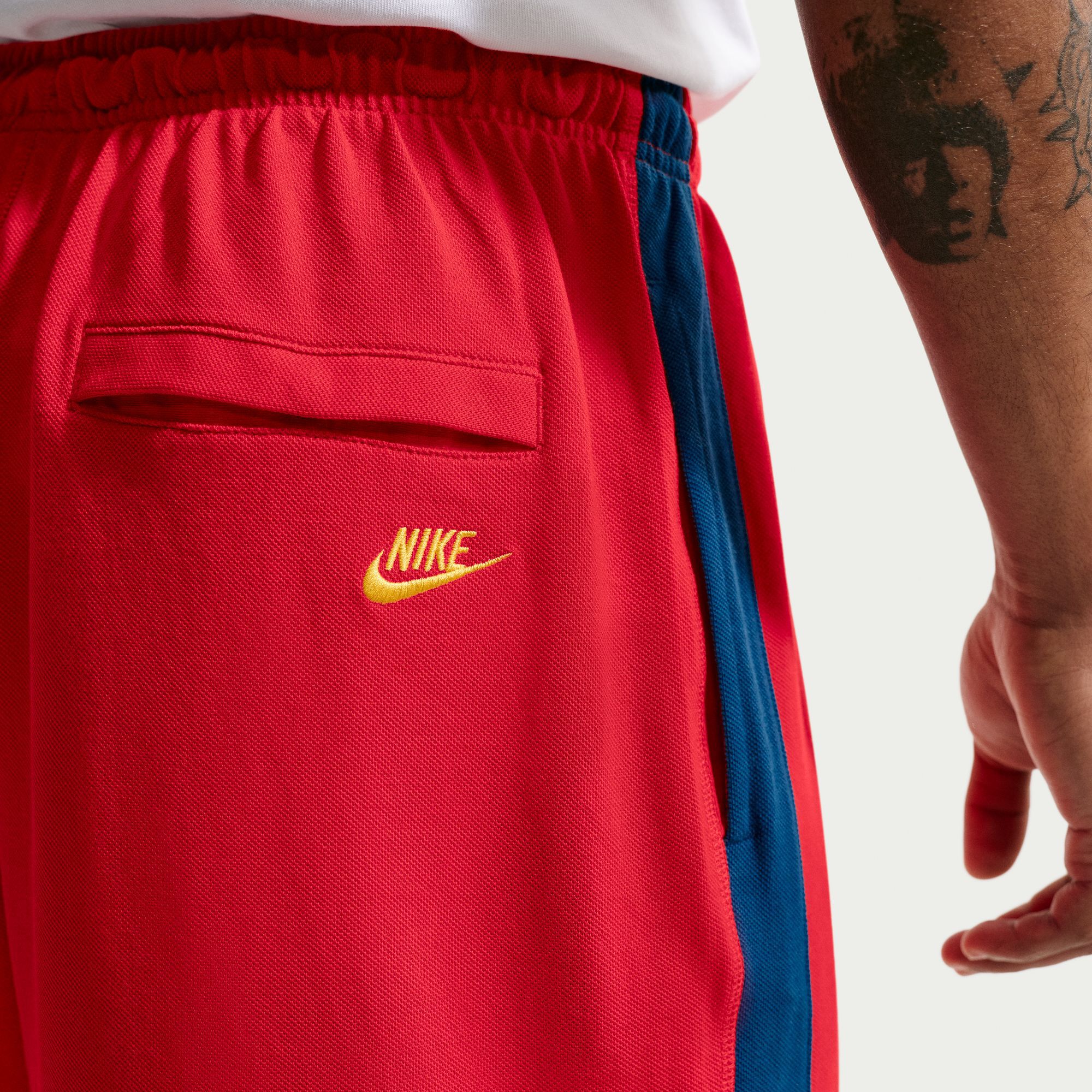 Nike Sportswear Club image number 3