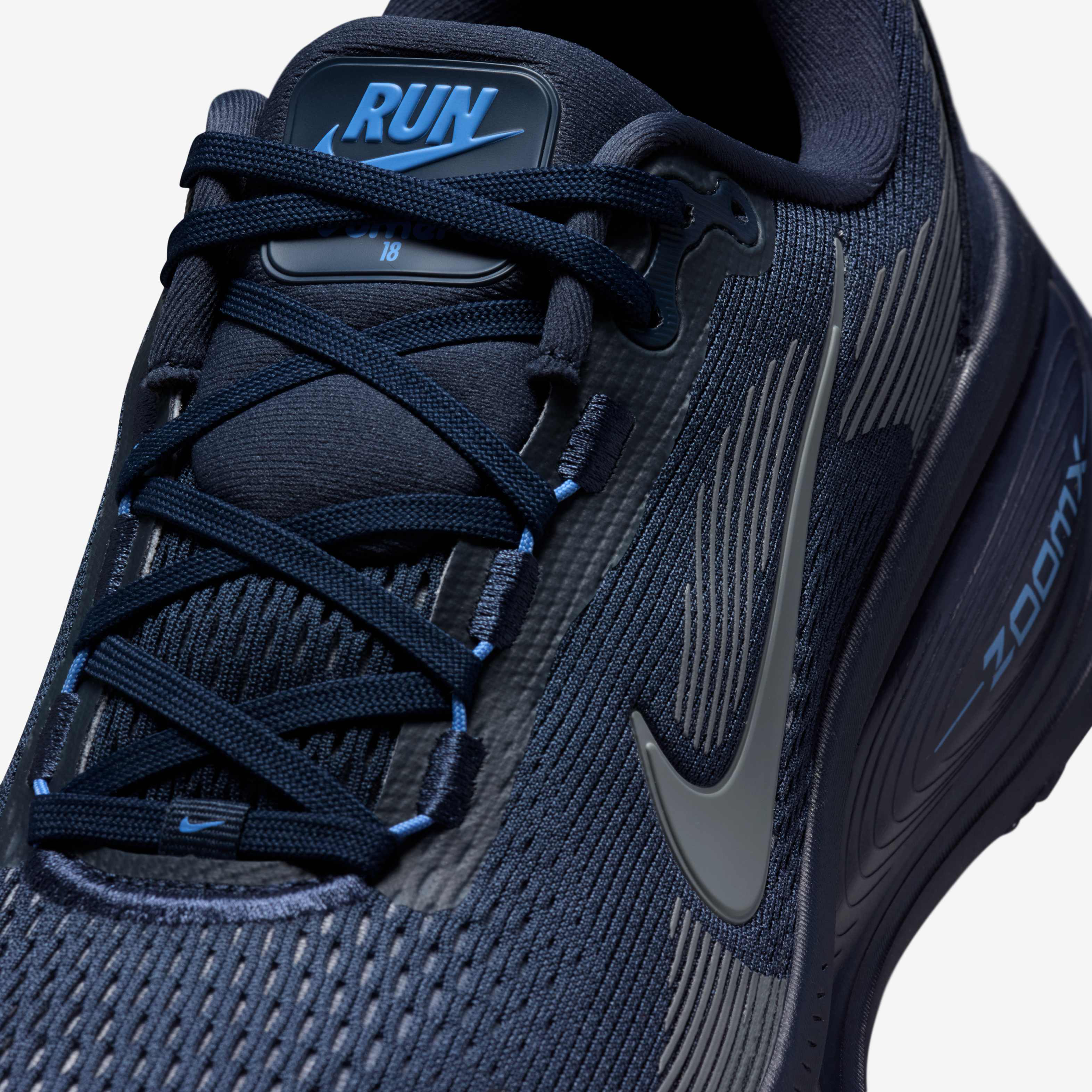 Nike Vomero 18 image number 6