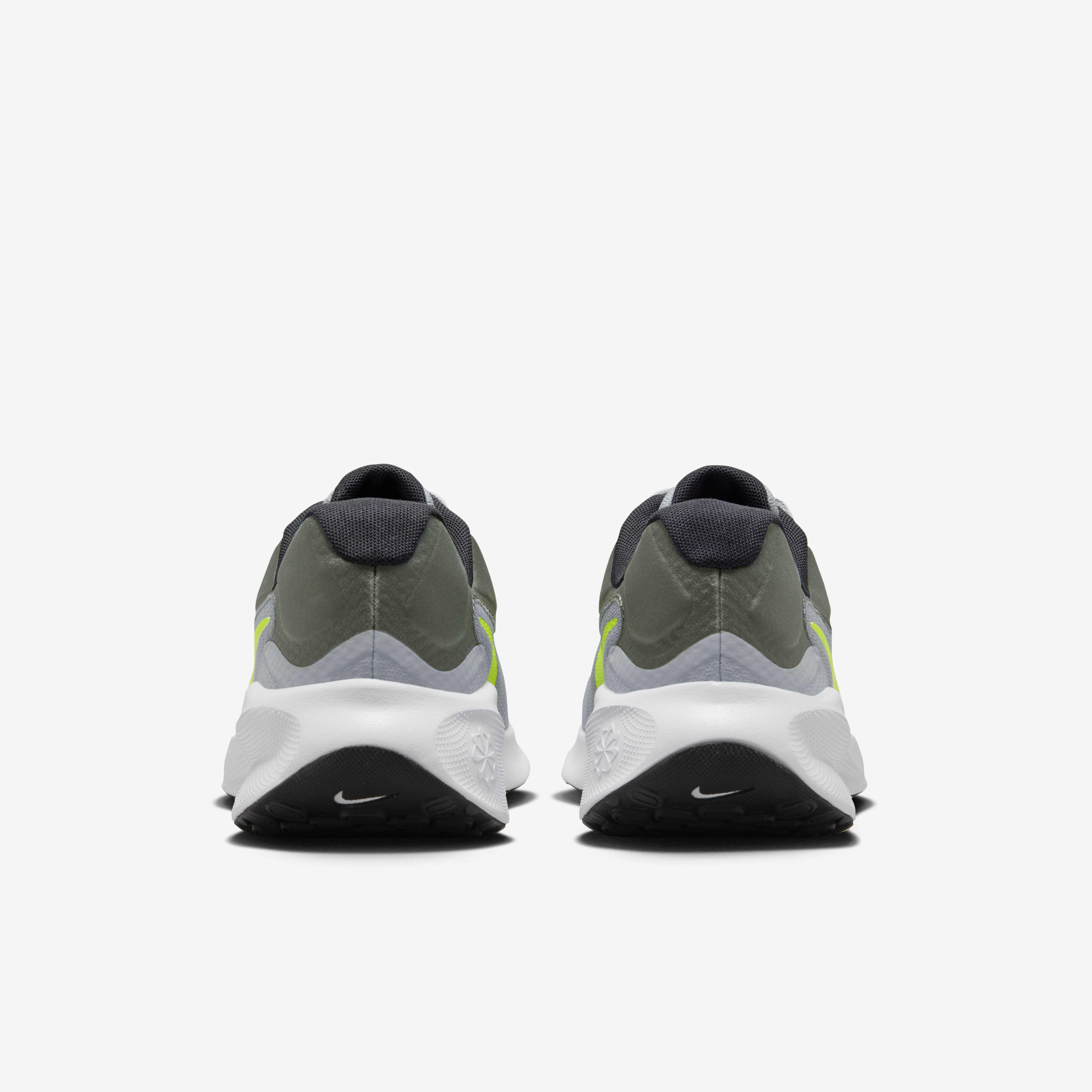 Nike Revolution 7 image number 5