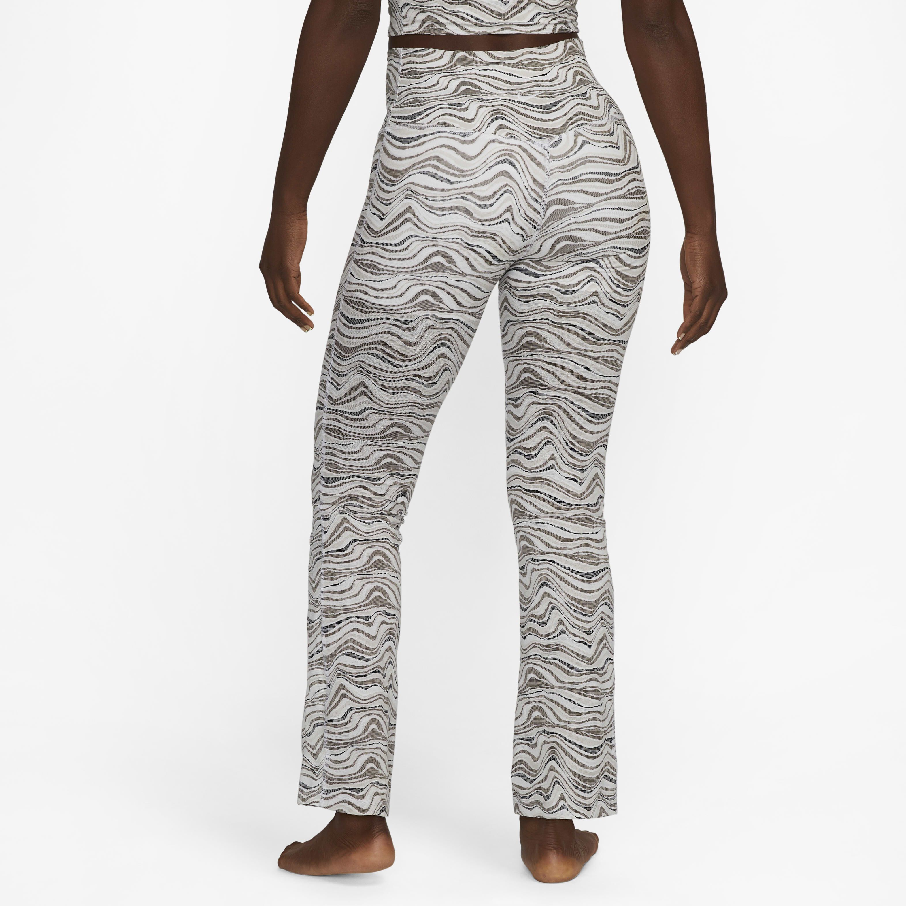 Nike Yoga Luxe image number 1