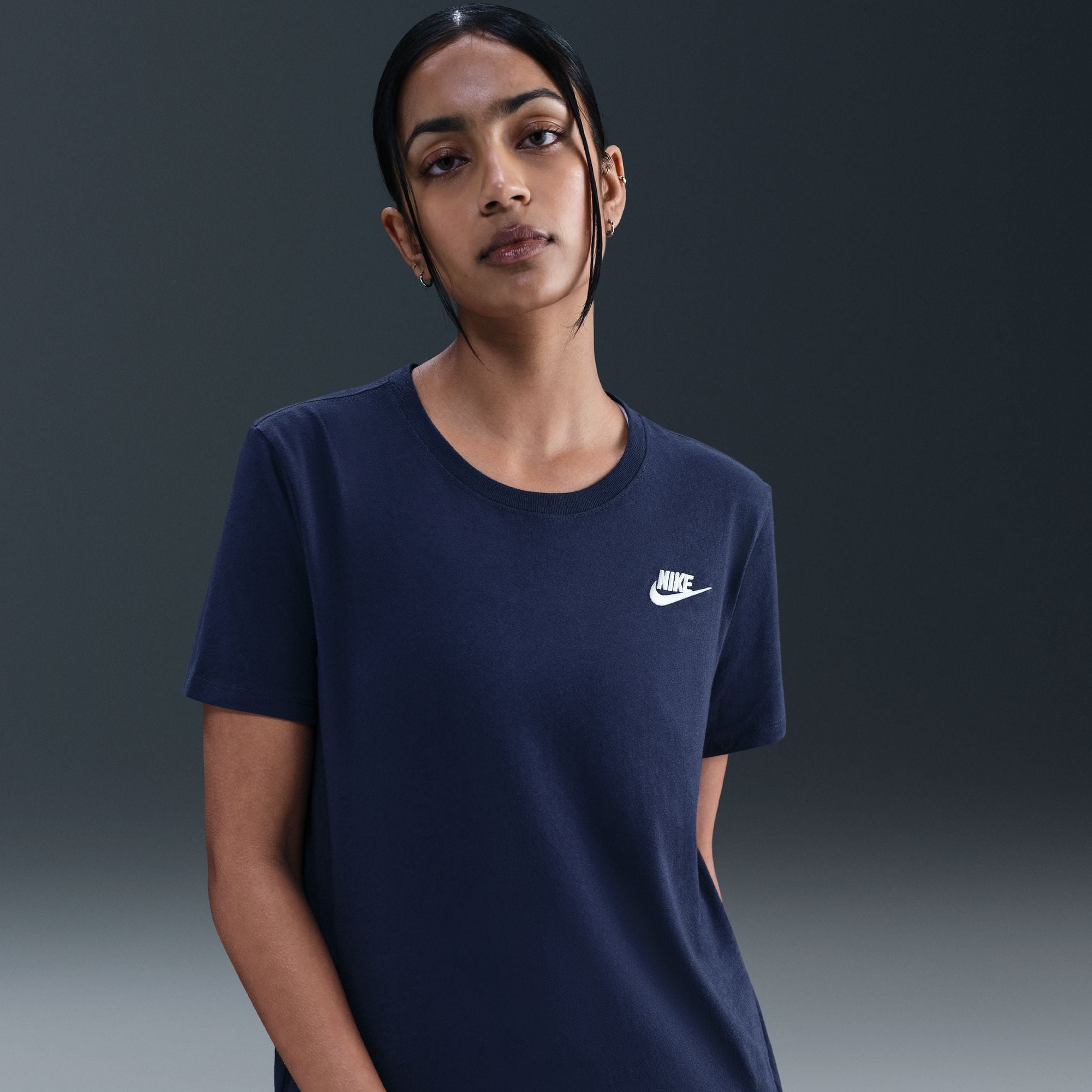 Nike Sportswear Club Essentials image number 7