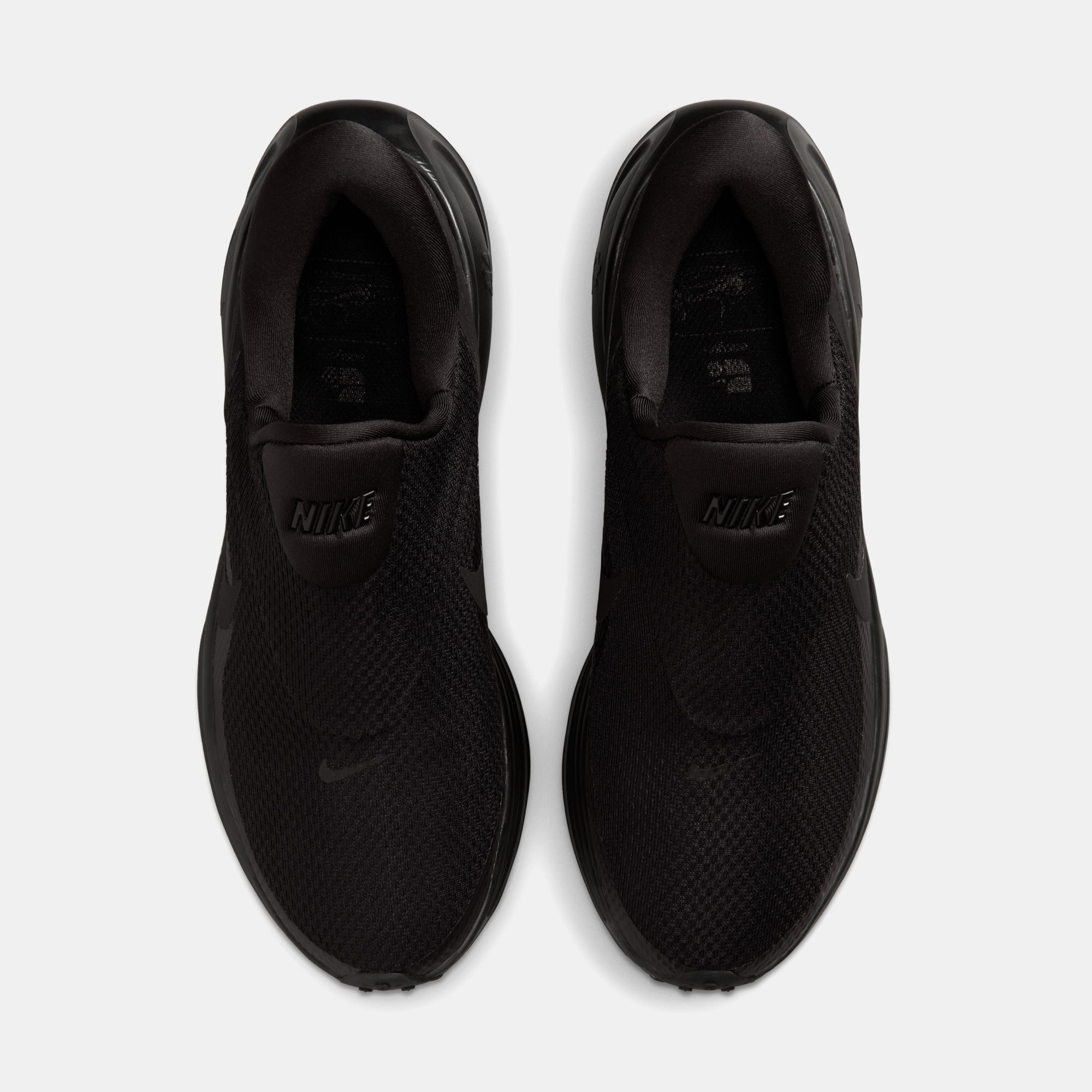 Nike Revolution 8 EasyOn image number 3