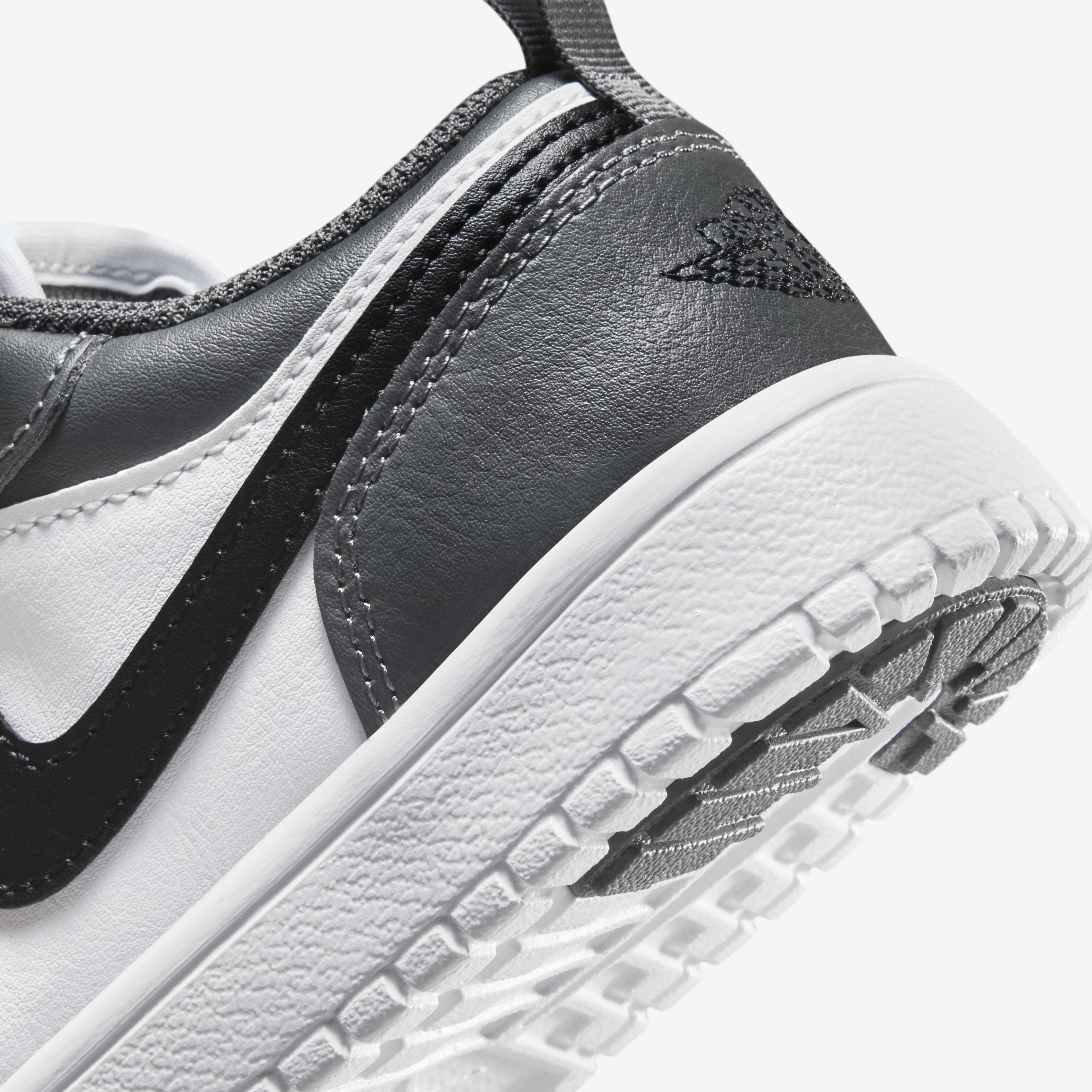 جوردن 1 لو الت image number 7