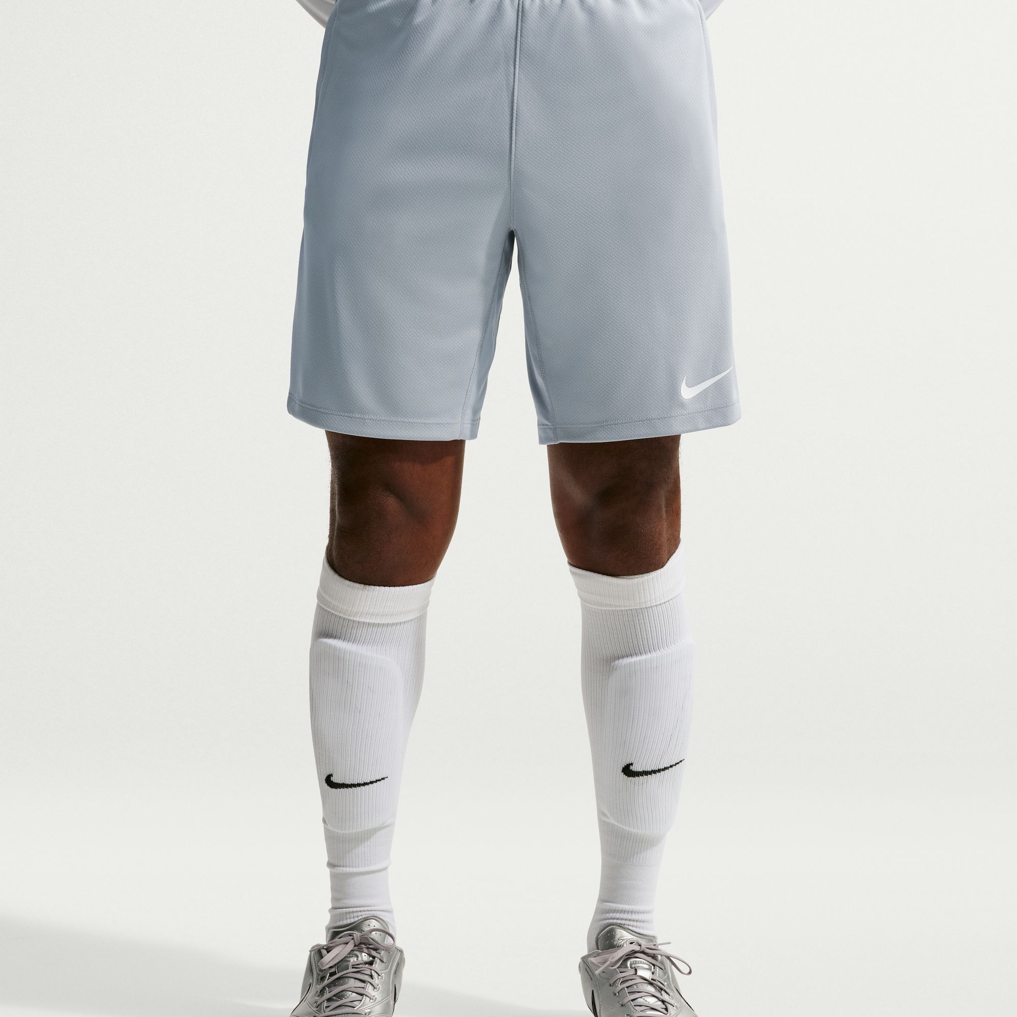 Nike Strike image number 2