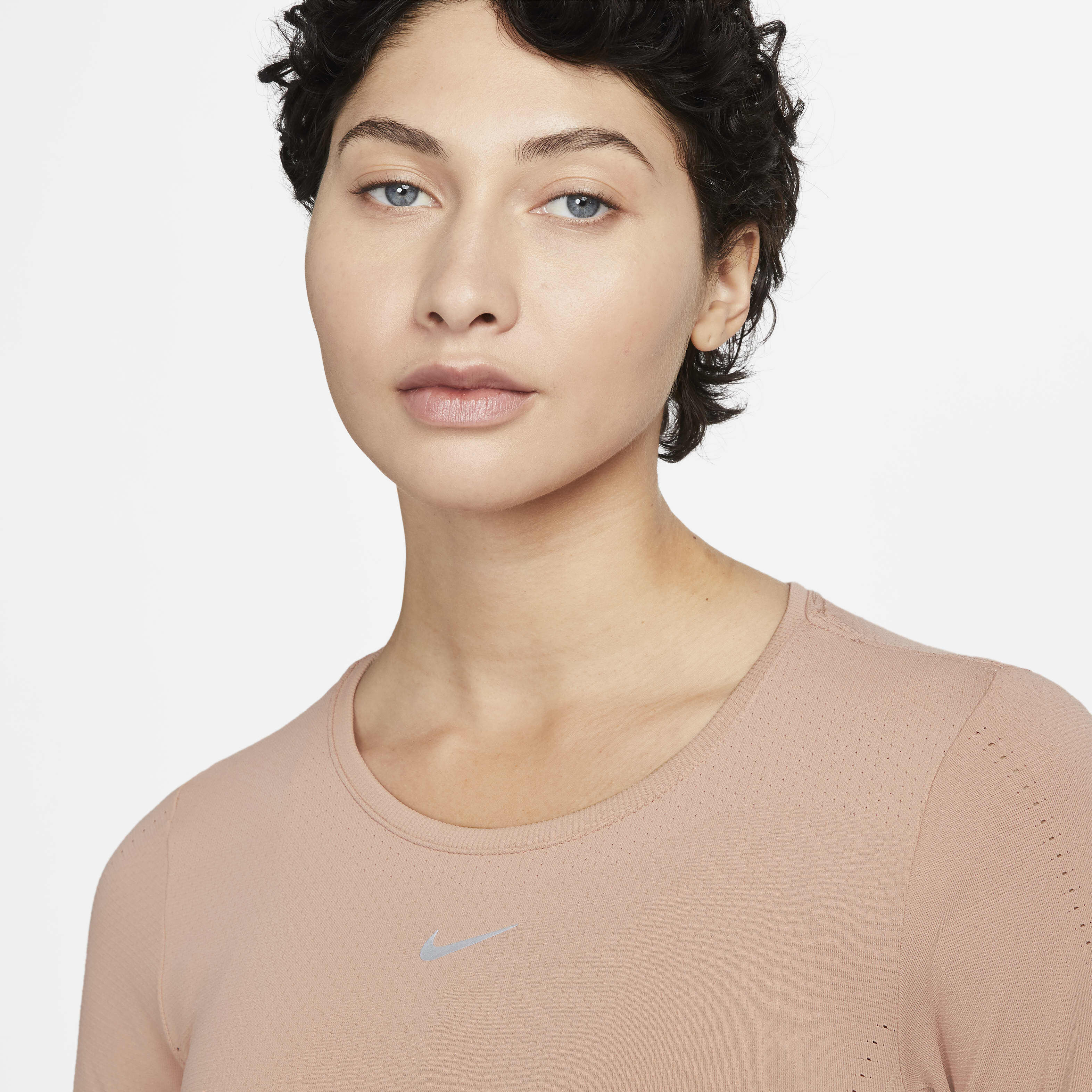 Nike Dri-FIT ADV Aura image number 2