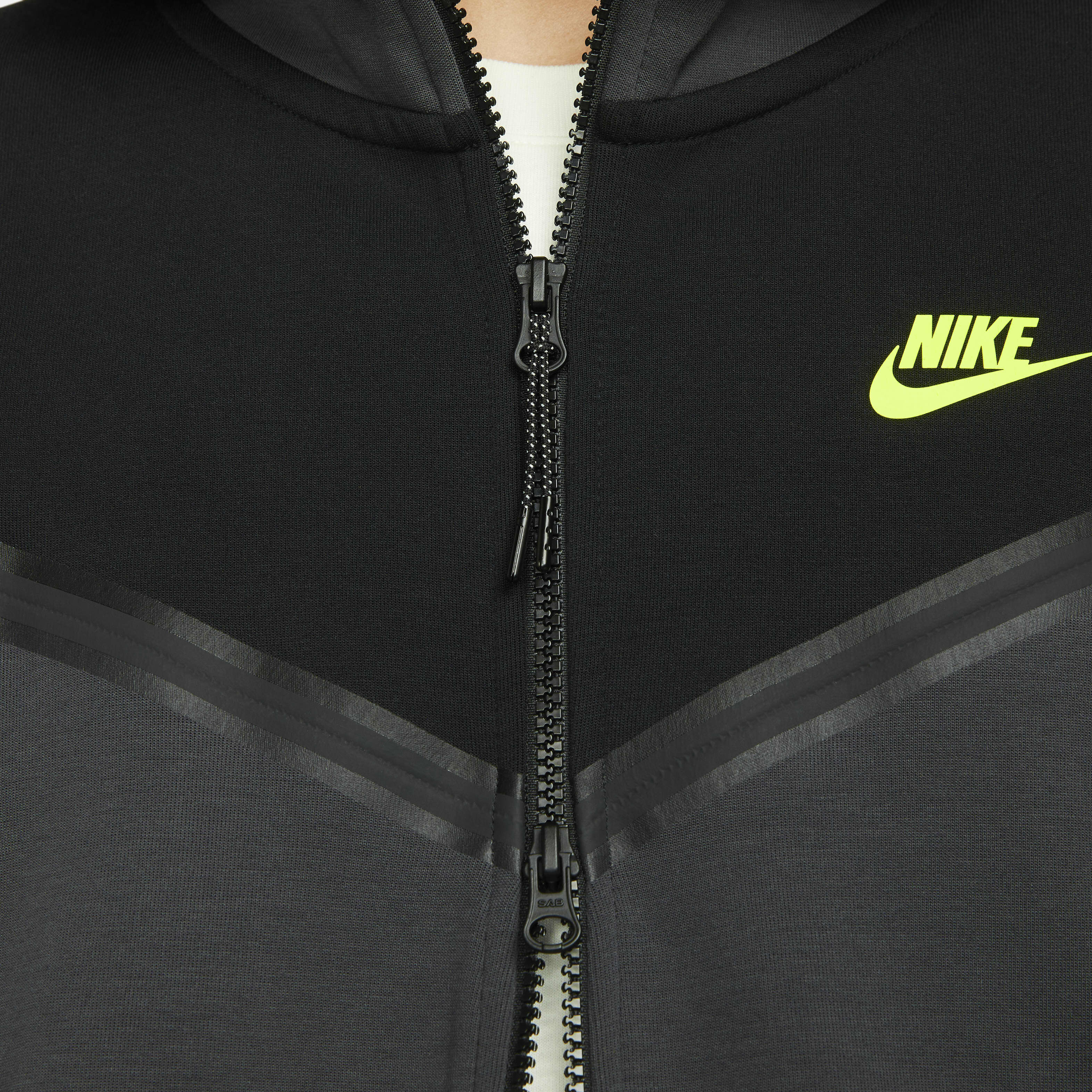 Nike Sportswear Tech Fleece image number 5