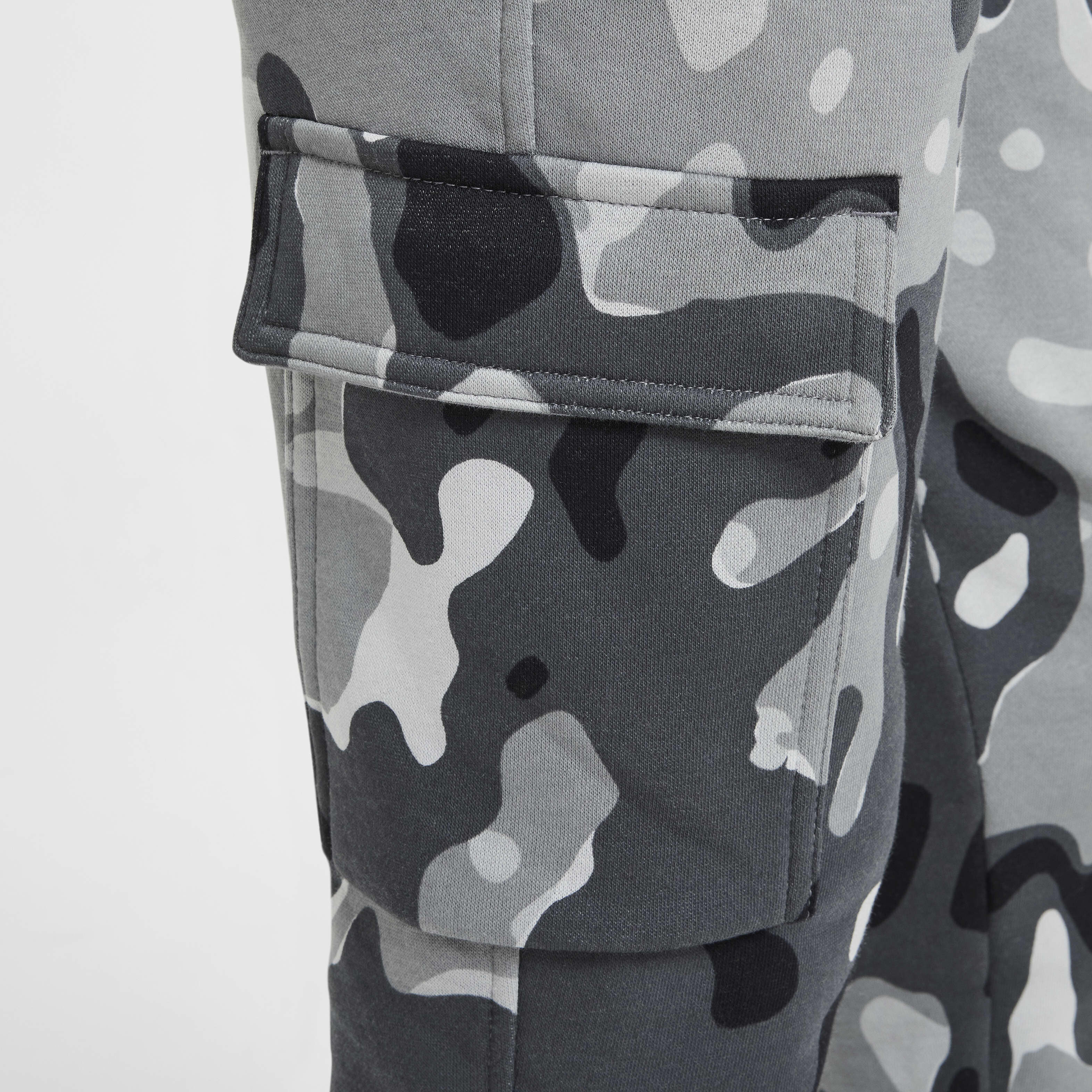 Nike boy's sportswear camo club jogger pants clearance
