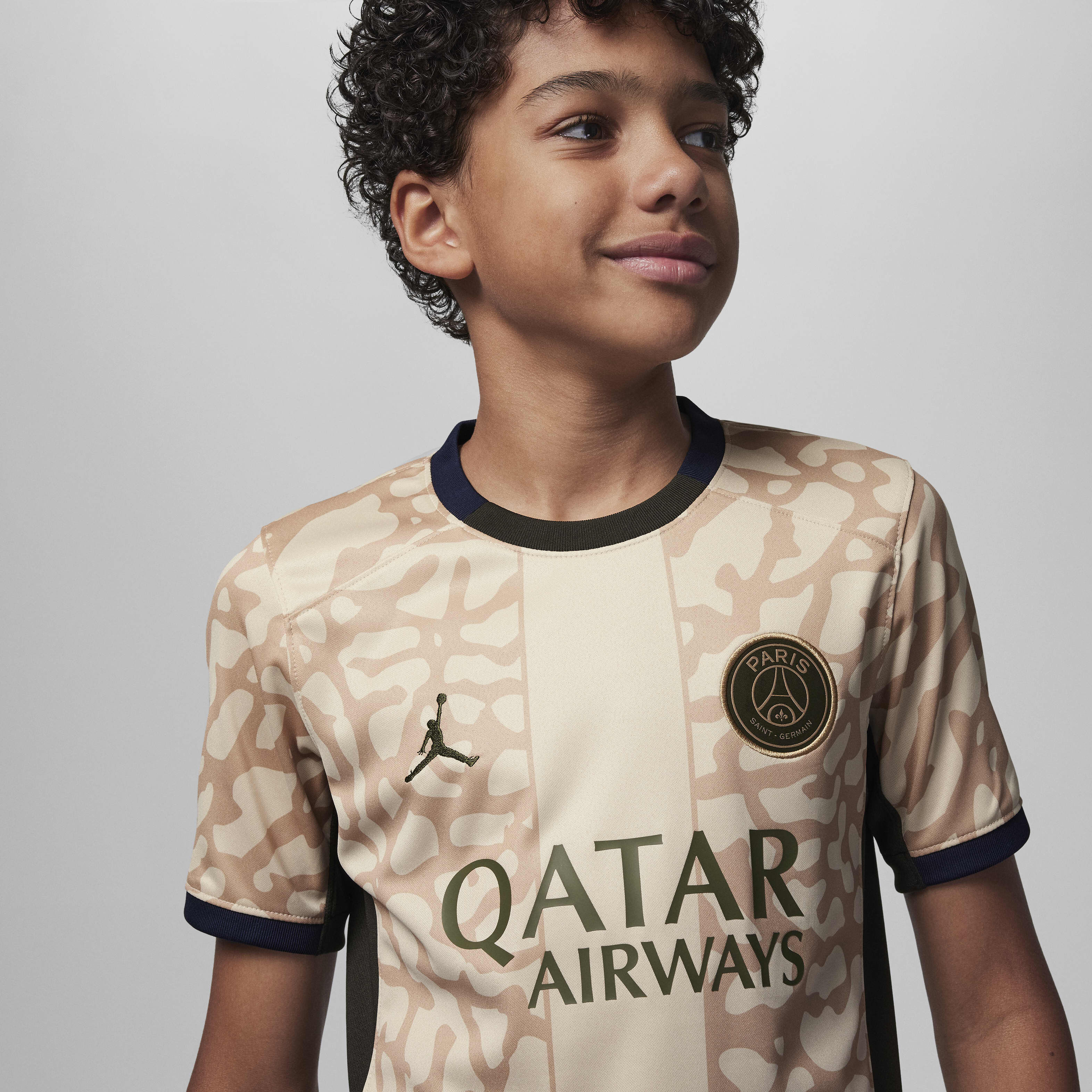 Paris Saint-Germain 2023/24 Stadium Fourth image number 2