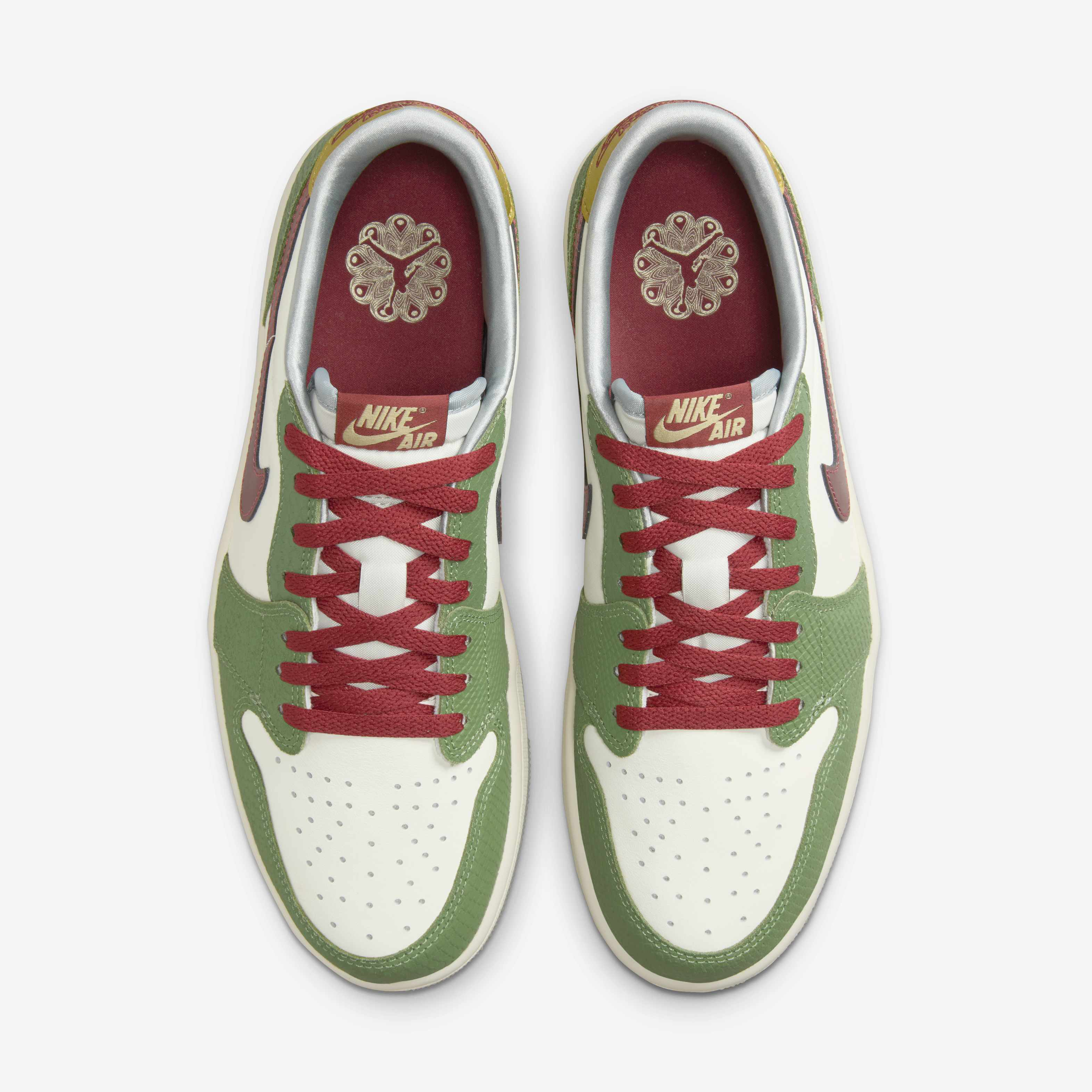 Air Jordan 1 Retro Low OG Lunar New Year image number 3