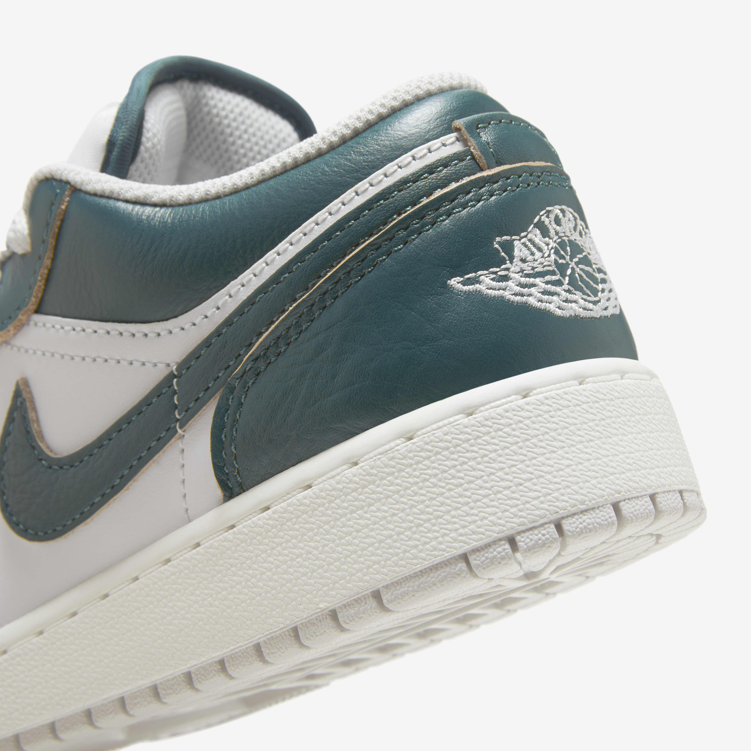 Air Jordan 1 Low SE image number 7
