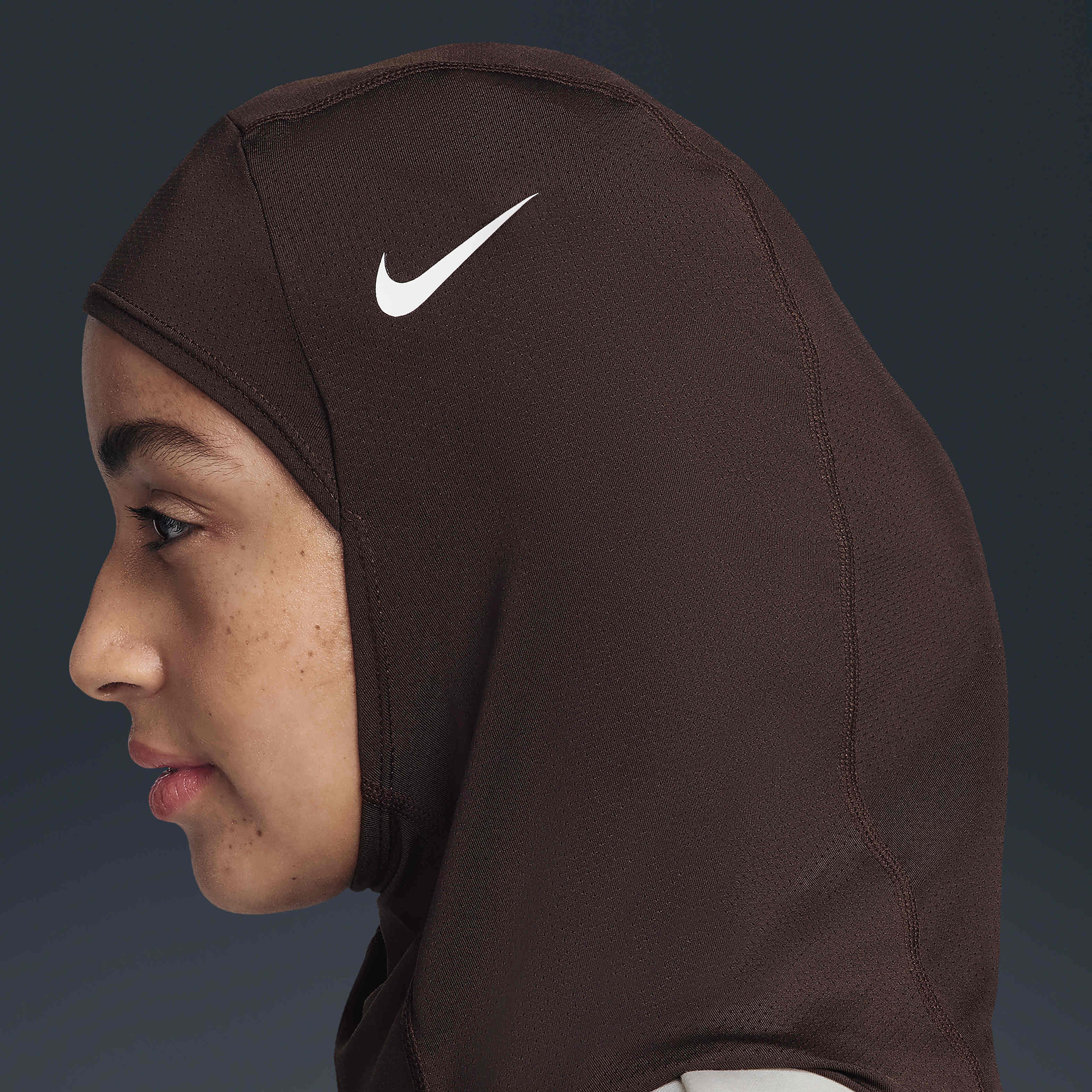 Nike Pro image number 2