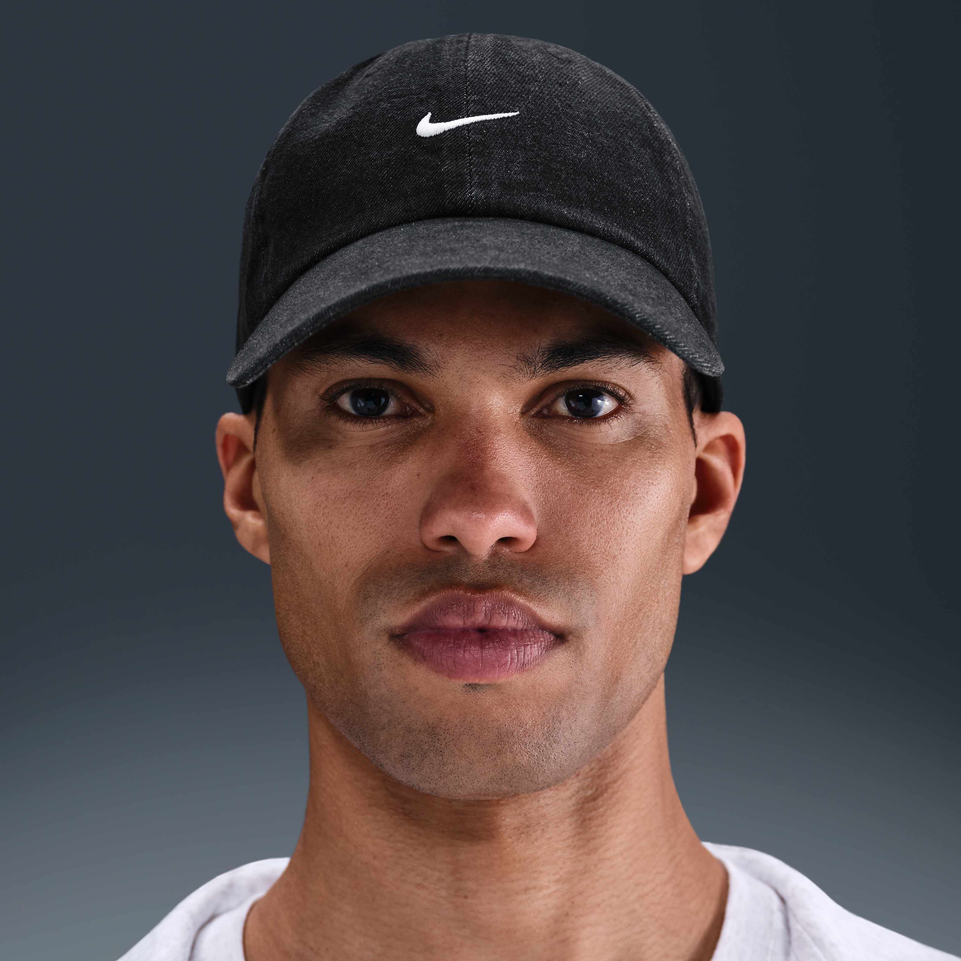 نايكي كلوب image number 2