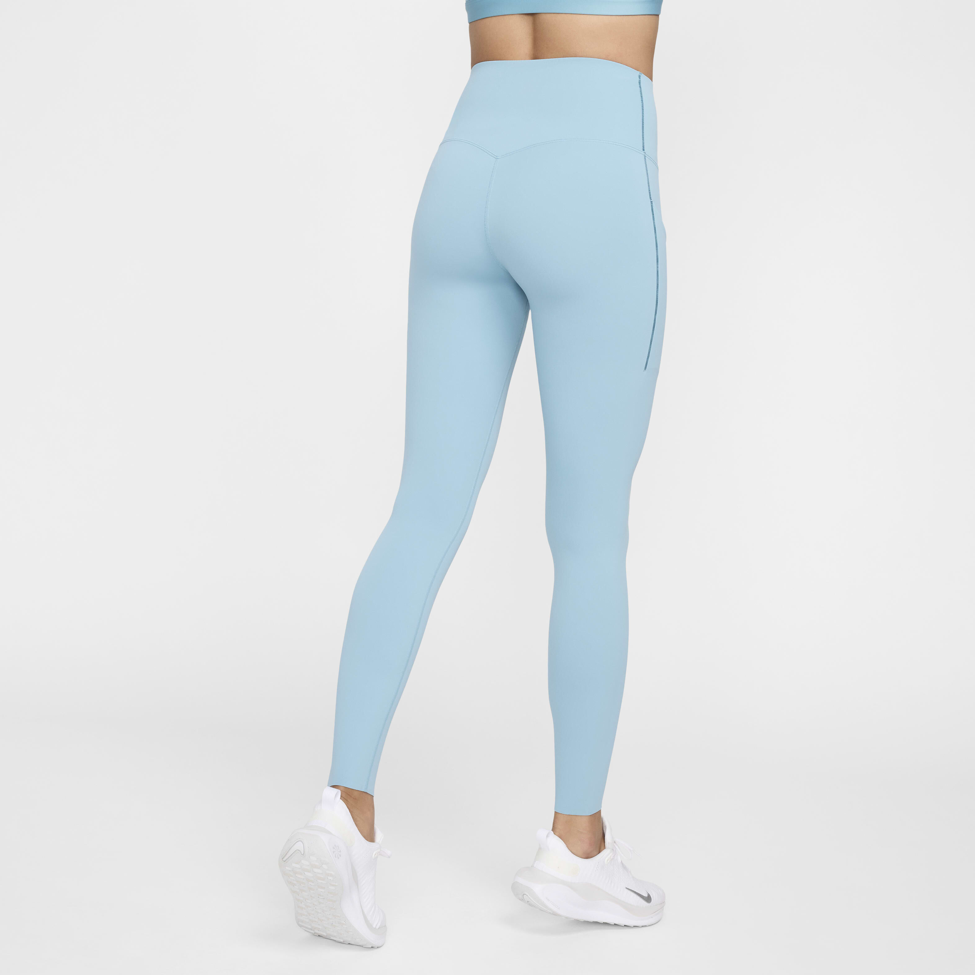 Nike Universa image number 1