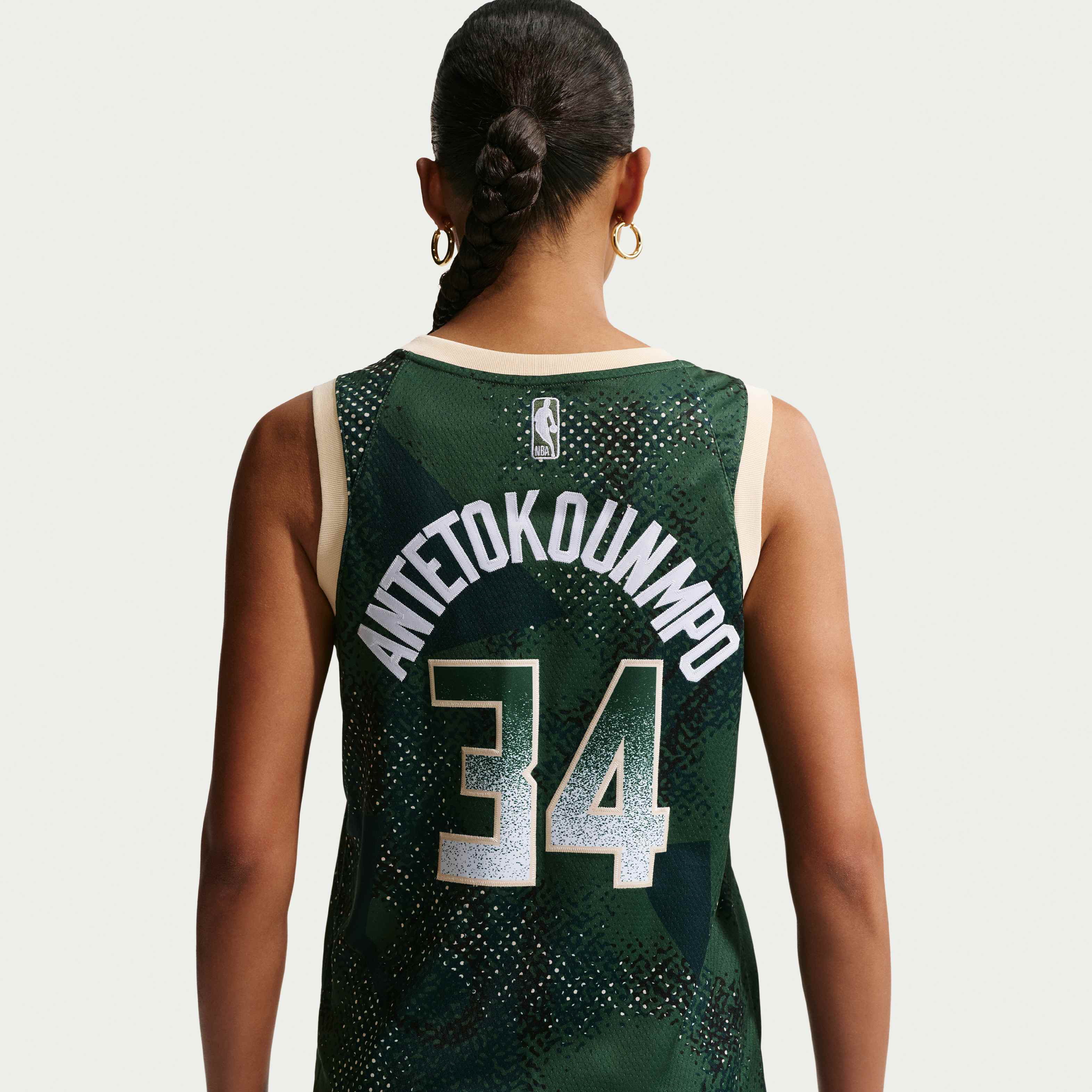 Giannis Antetokounmpo Milwaukee Bucks 2025/26 Select Series image number 3