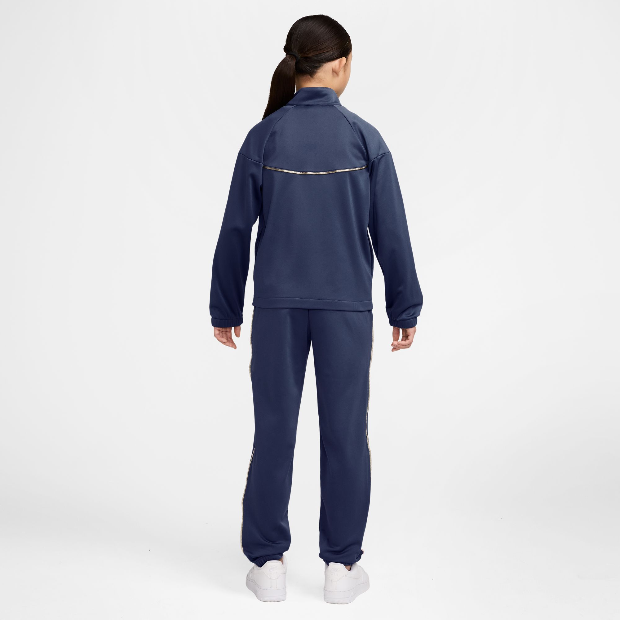 Nike image number 1