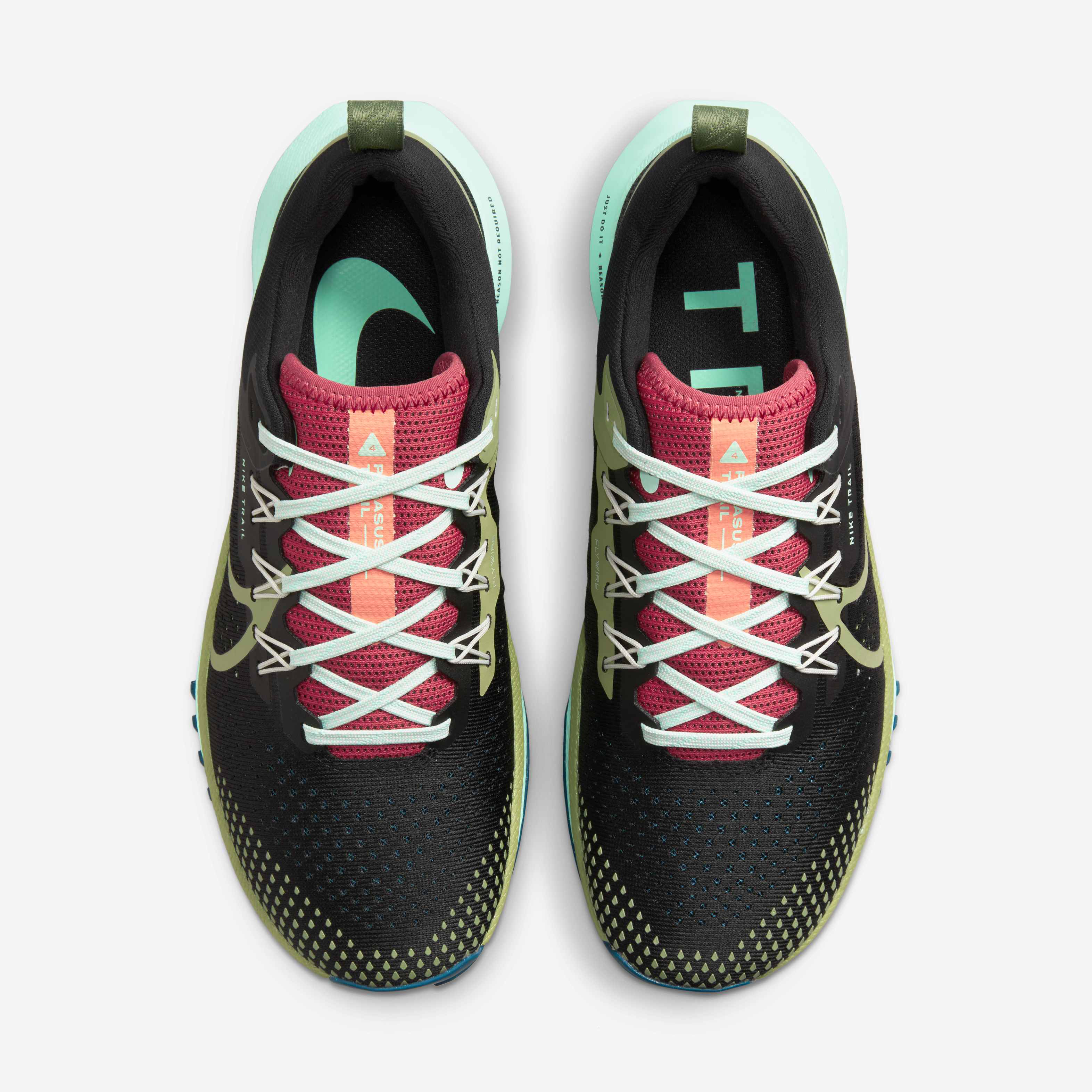 Nike Pegasus Trail 4 image number 3