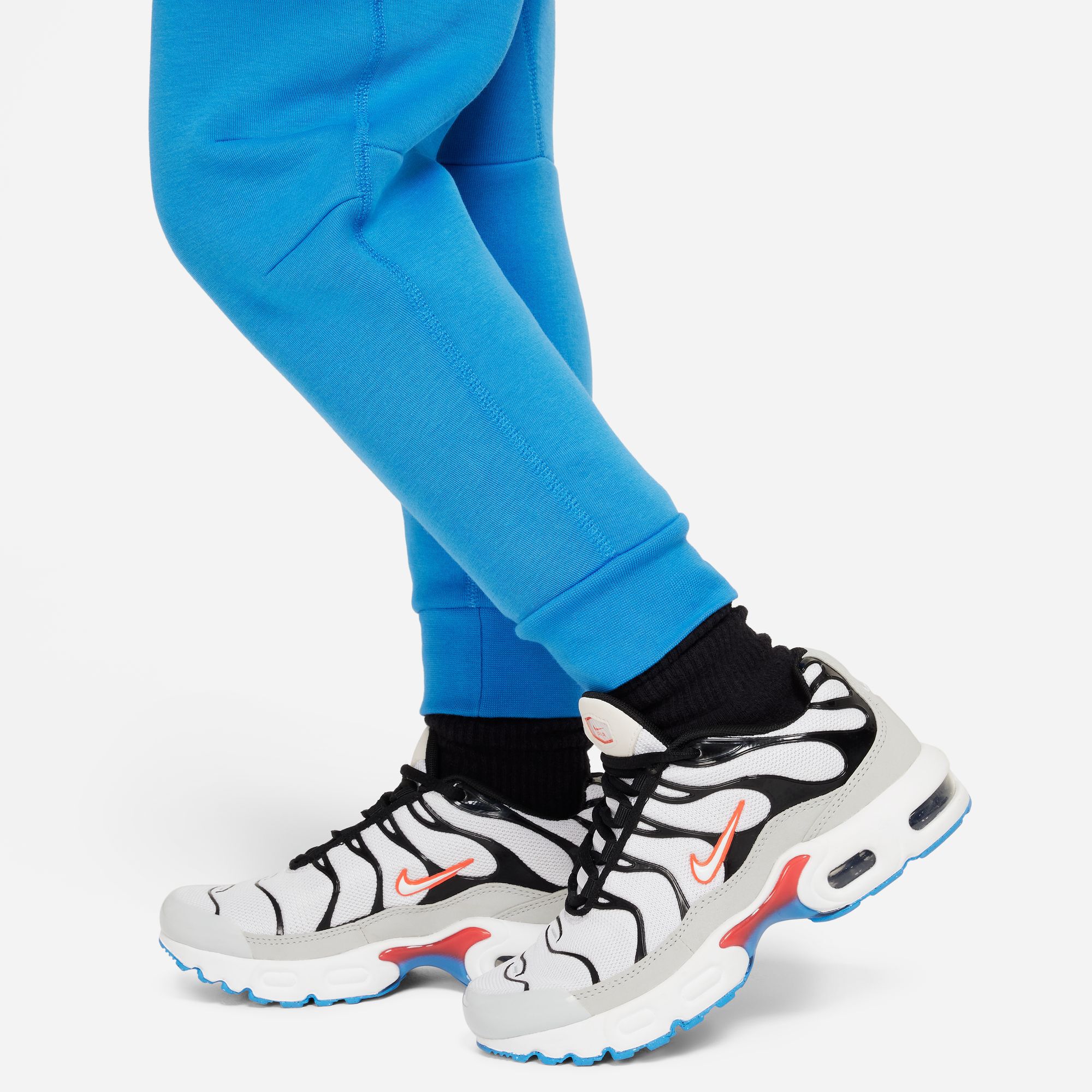 طقم نايكي سبورتسوير تك فليس بسحاب كامل image number 5