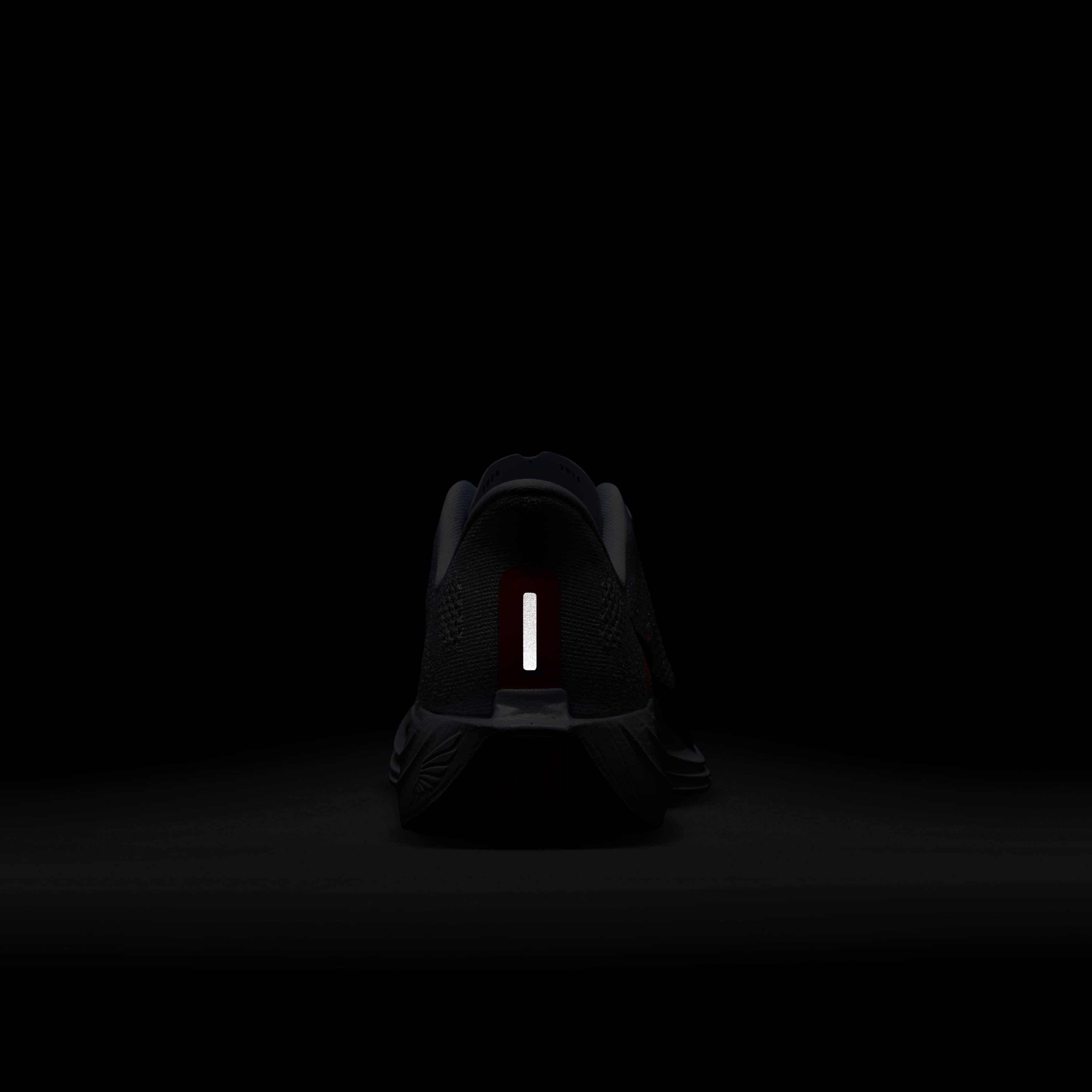 Nike Pegasus Plus image number 9